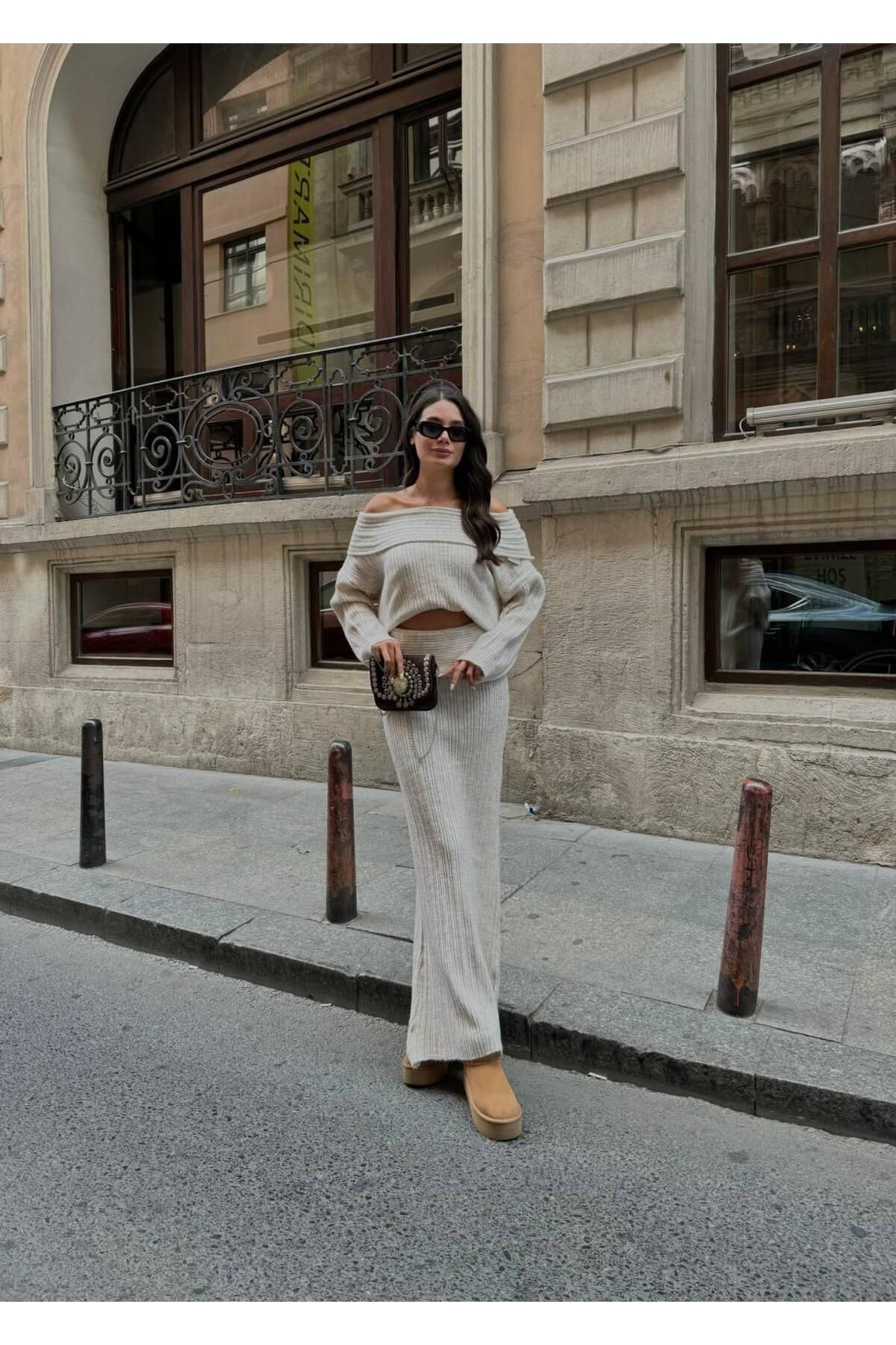 Nzl Tekstil Geniş Straplez Yaka Etekli Kadin Triko Takim