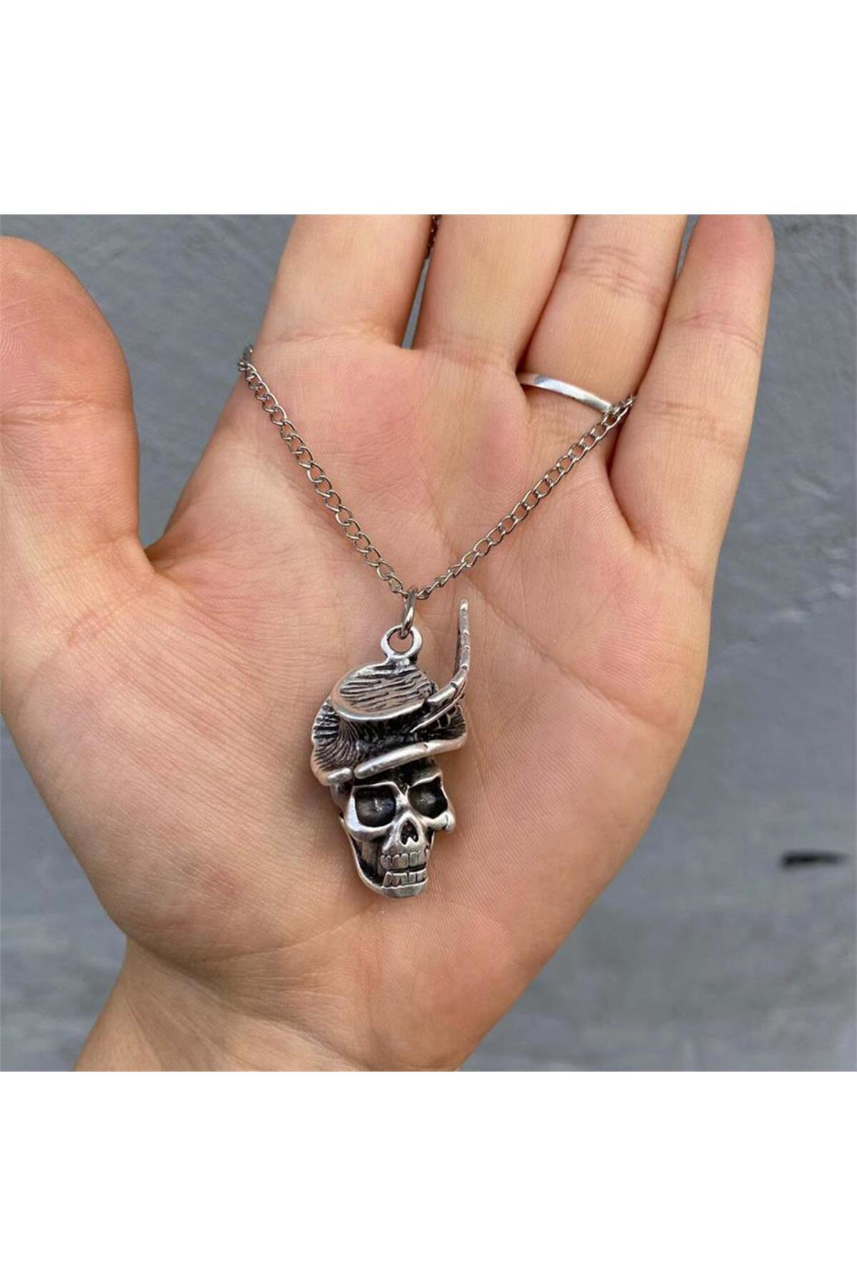 Gentleman Skull Zincirli Kolye