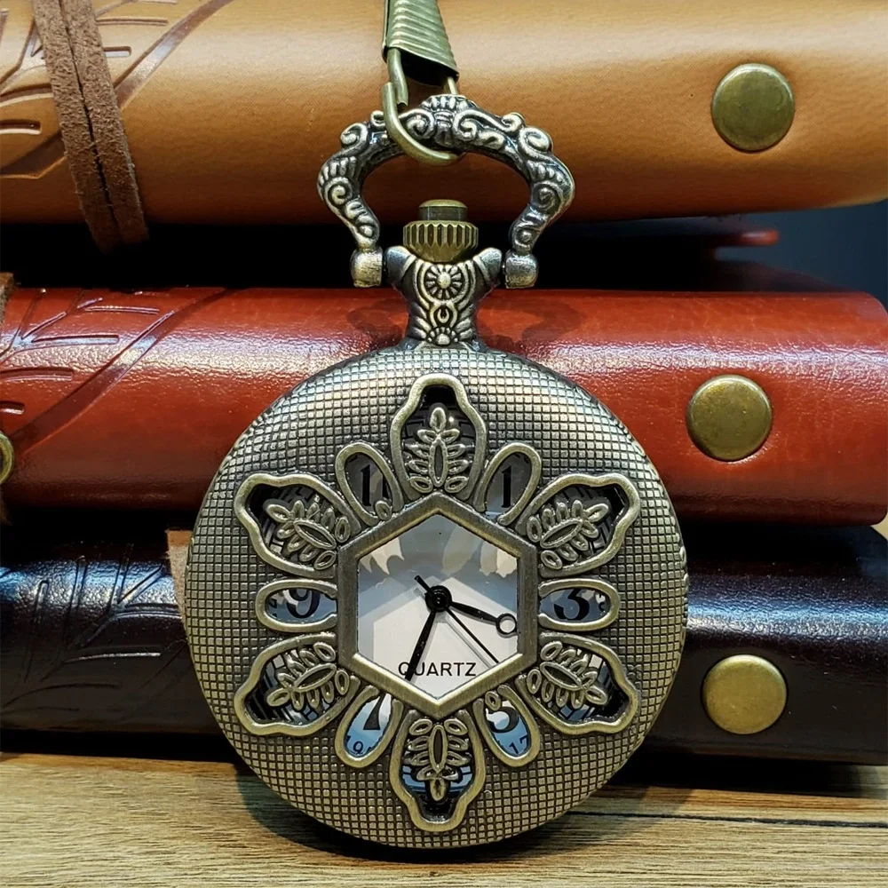 Geometrik Oymalı Tasarım - Köstekli Zincirli Cep Saati - Vintage Bronz Fiyatı, Yorumları ve Özellikleri