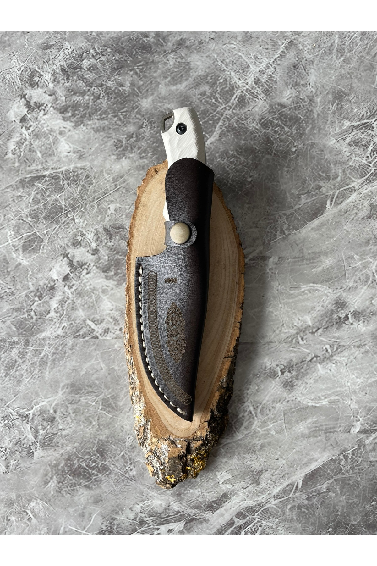 Geyik Desenli El Yapımı Beyaz Kabzeli Kılıflı Kamp ve Av Bıçağı –