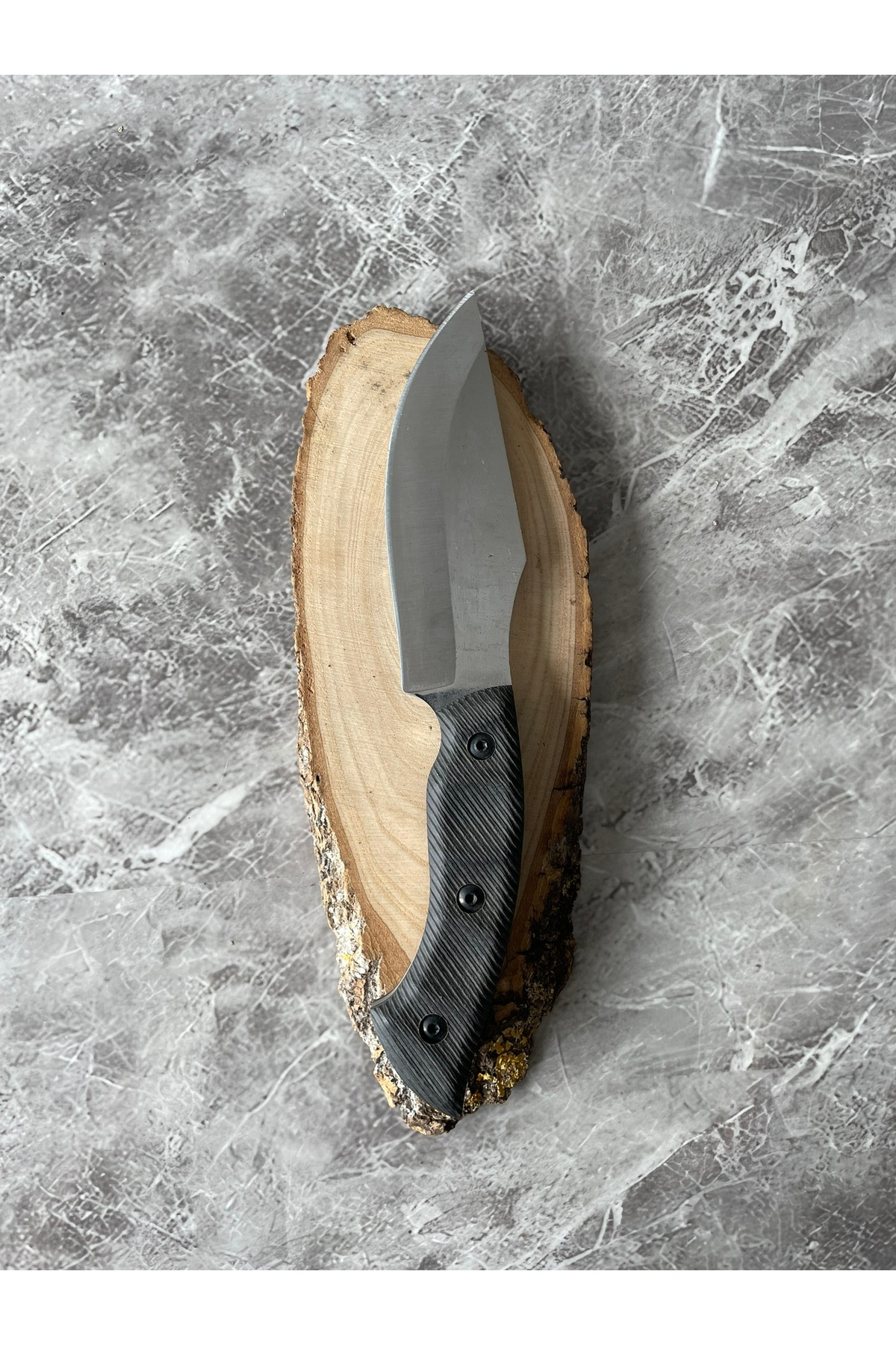 Geyik Desenli El Yapımı Siyah Kabzeli Kılıflı Kamp ve Av Bıçağı –