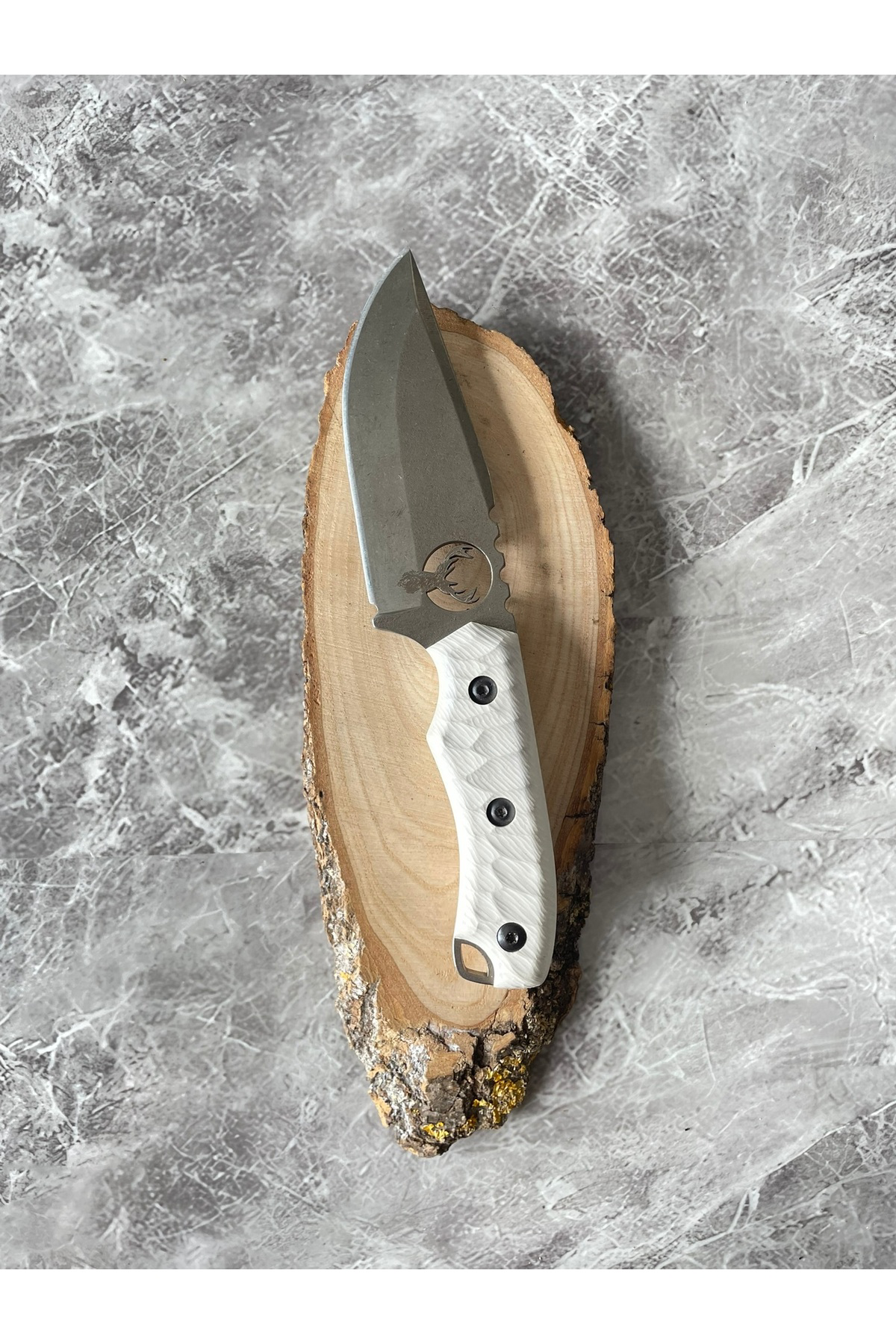 Geyik Desenli El Yapımı Beyaz Kabzeli Kılıflı Kamp ve Av Bıçağı –