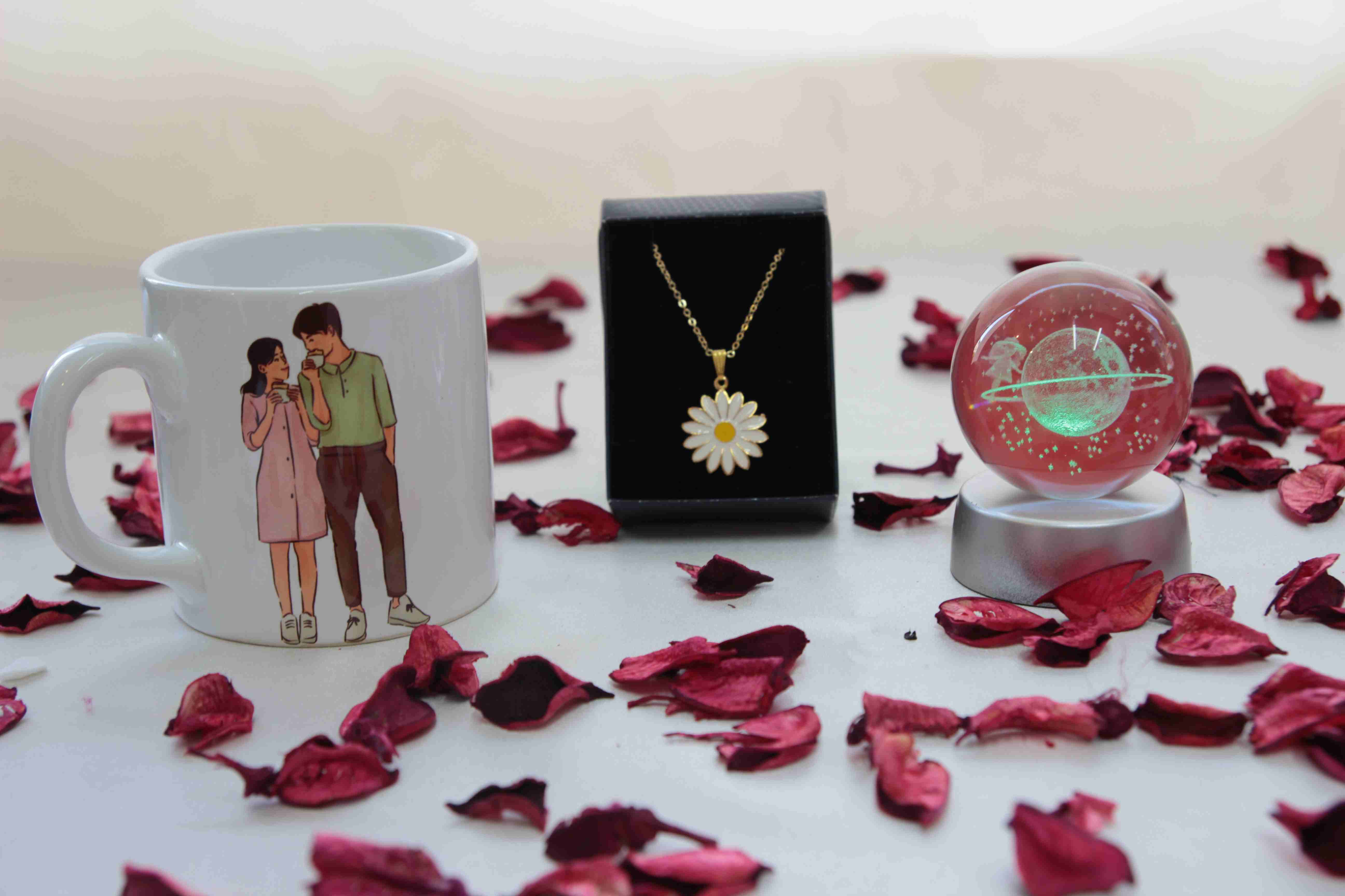 Home Gezegen Cam Küre Papatya Kolye Ve Sarılan Çift Kupa Sevgiliye Hediye