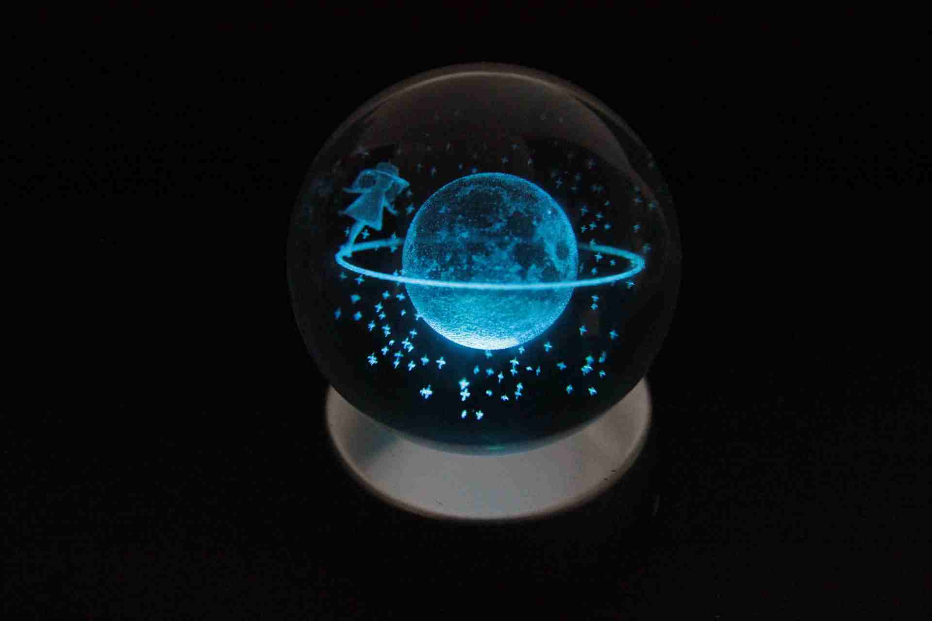 Home Gezegen Cam Küre Papatya Kolye Ve Sarılan Çift Kupa Sevgiliye Hediye