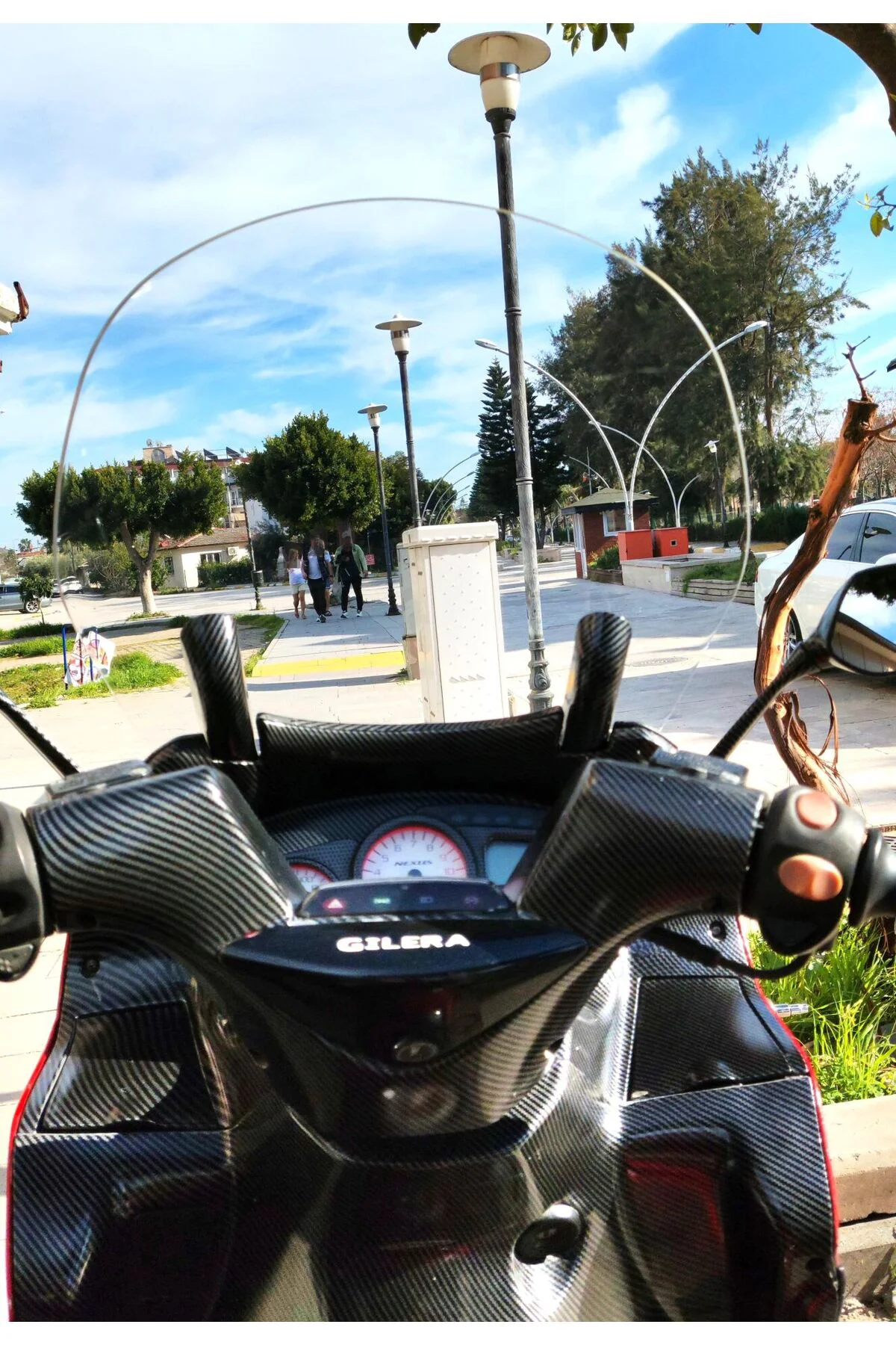 Gilera Nexus 500 Ön Cam 2004-2008 Model 58cm Şeffaf Renkli 4mm
