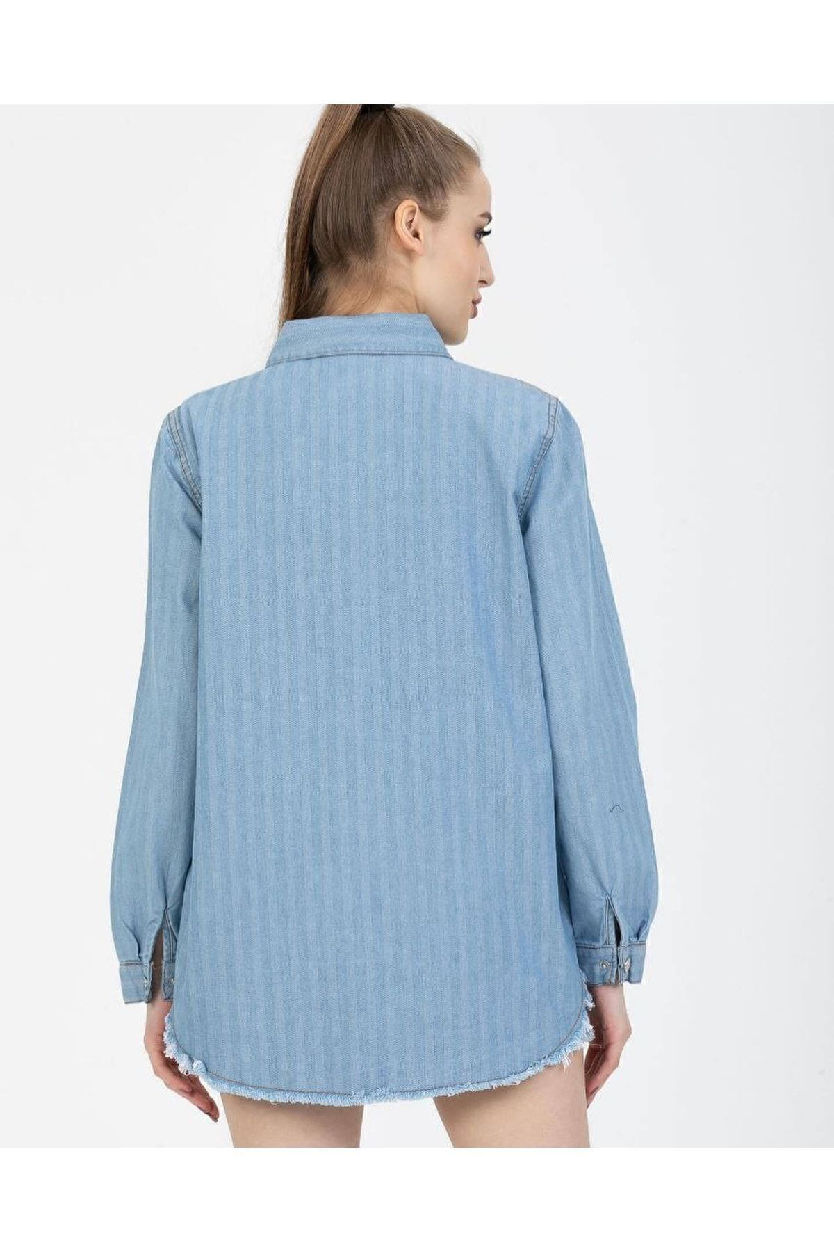 Pasakli Giyim Buz Mavi Kadın Denim Kot Gömlek Püskül Detaylı Çıtçıtlı İki
