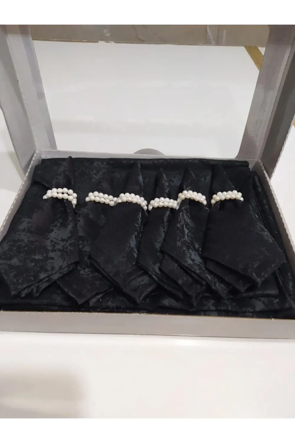 Gloria Siyah Masa Örtüsü Takımı Yemek Sunum Seti