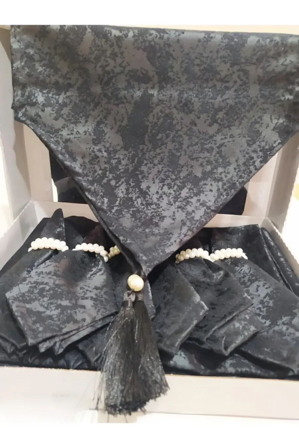 Gloria Siyah Masa Örtüsü Takımı Yemek Sunum Seti