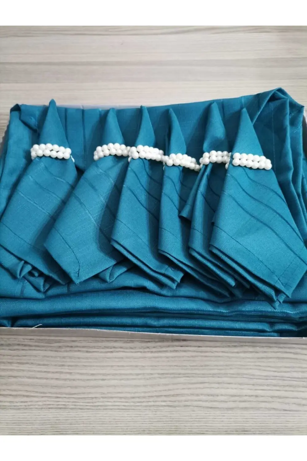 Gloria Zümrüt Yeşili Masa Örtüsü Takımı Yemek Sunum Seti