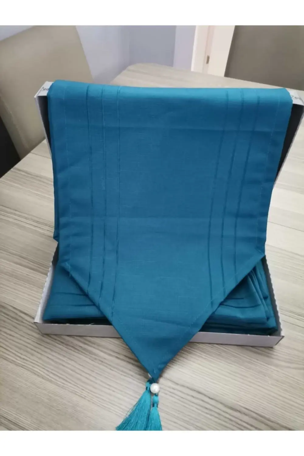 Gloria Zümrüt Yeşili Masa Örtüsü Takımı Yemek Sunum Seti