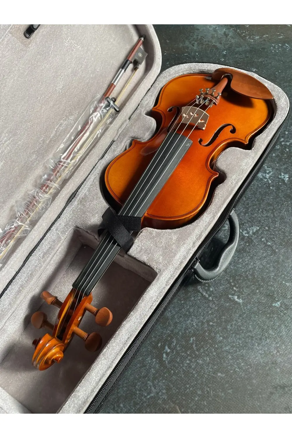 Salvador Glp68 Profesyonel 4/4 Kare Kutu Abanoz Klavye Parlak Cila Keman Salvador Glp68 Profesyonel 4/4 Kare Kutu Abanoz Klavye Parlak Cila Keman