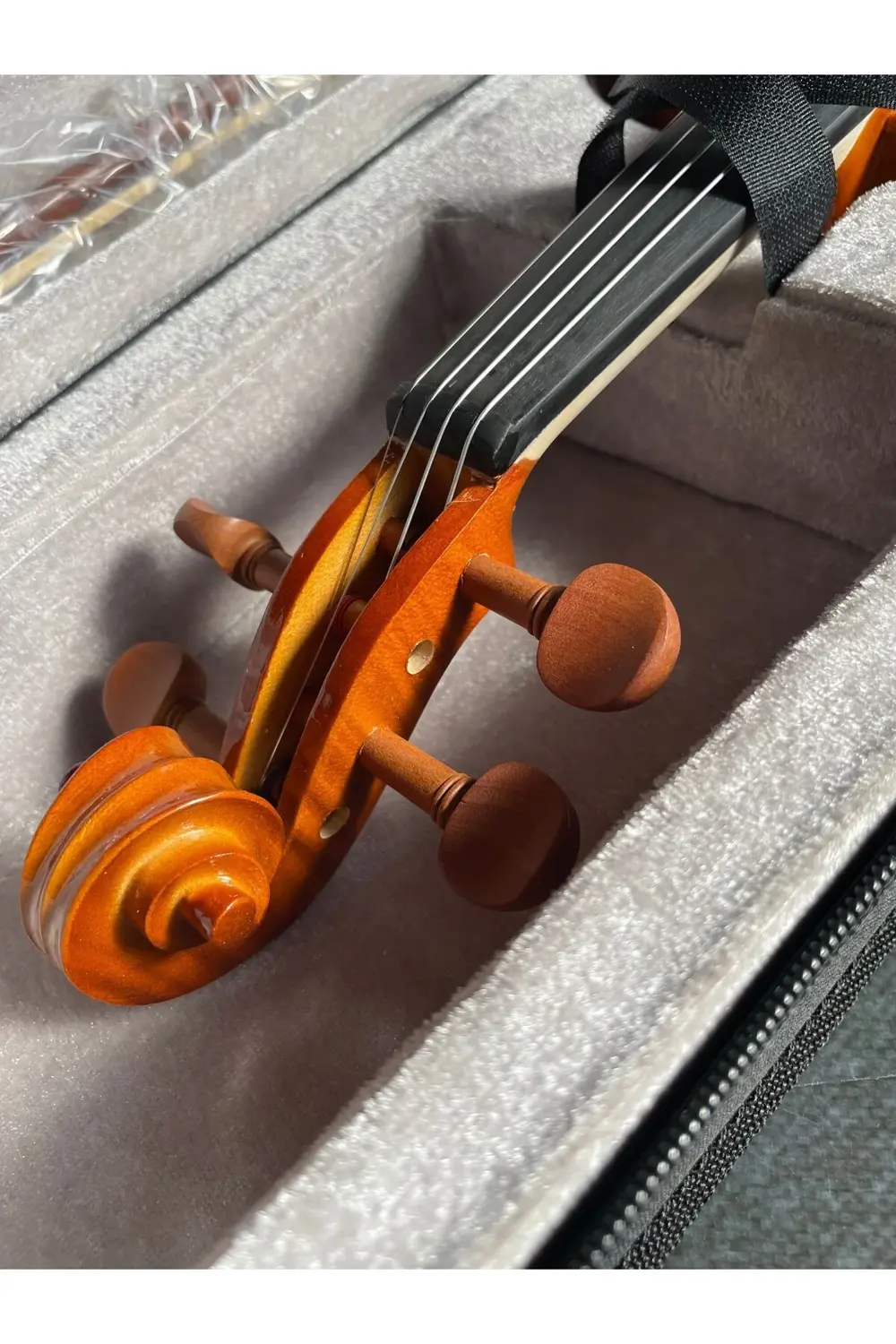 Salvador Glp68 Profesyonel 4/4 Kare Kutu Abanoz Klavye Parlak Cila Keman Salvador Glp68 Profesyonel 4/4 Kare Kutu Abanoz Klavye Parlak Cila Keman