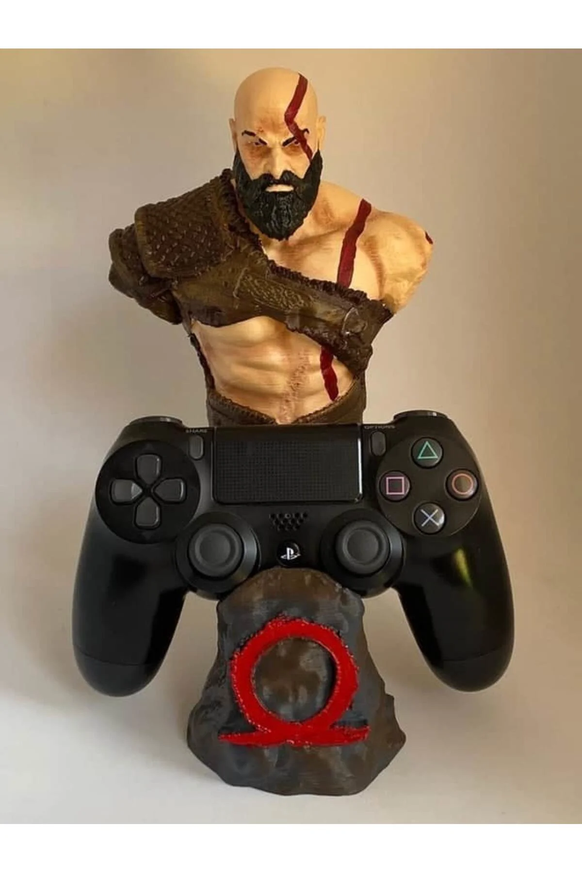 God Of War Kratos Konsol Tutucu Kratos PS Kolu Tutucu God Of War Playstation Kolu Standı 20 CM