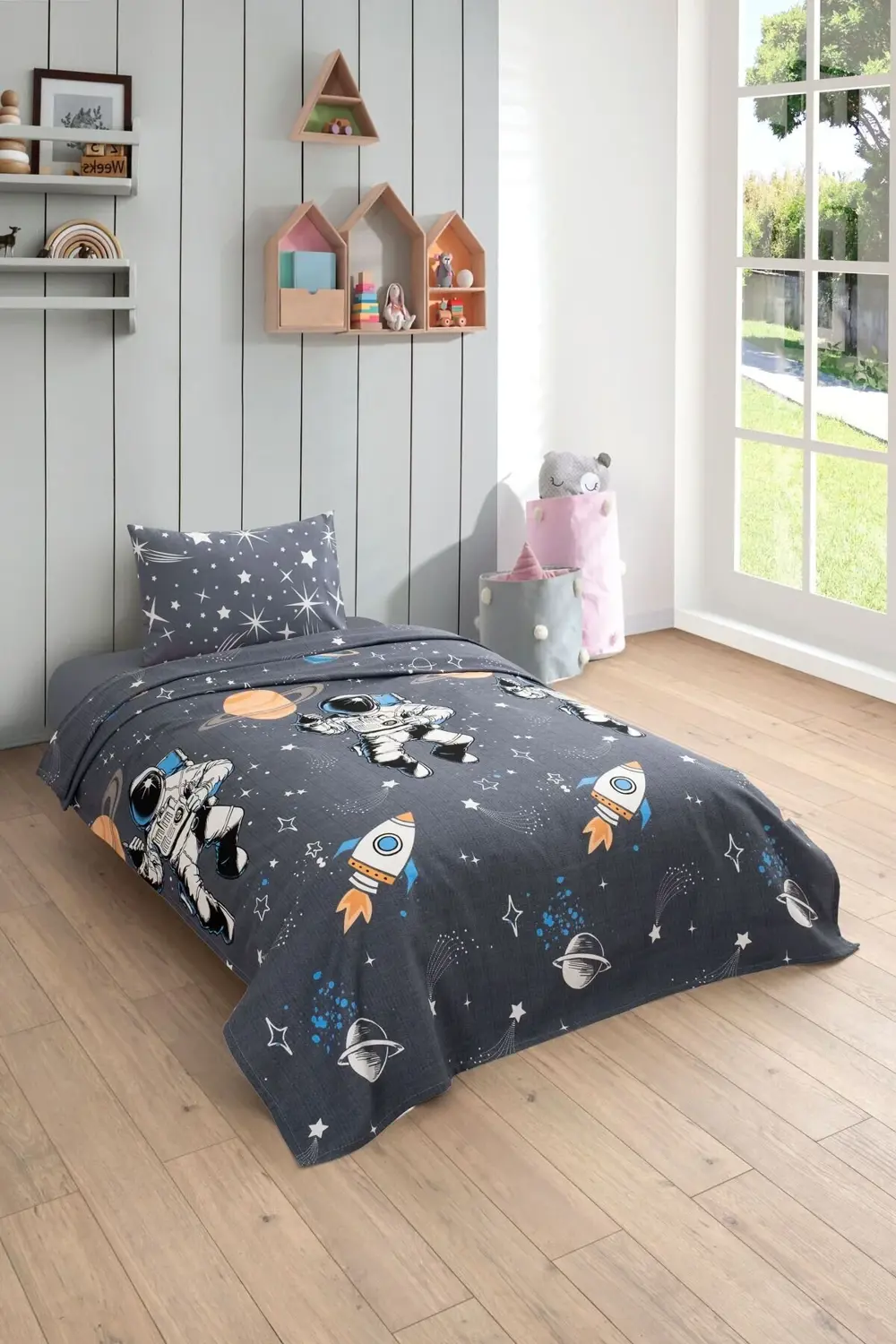 Gofret Detaylı Astronot Baskılı Çocuk-Genç Odası Tek Kişilik Pike