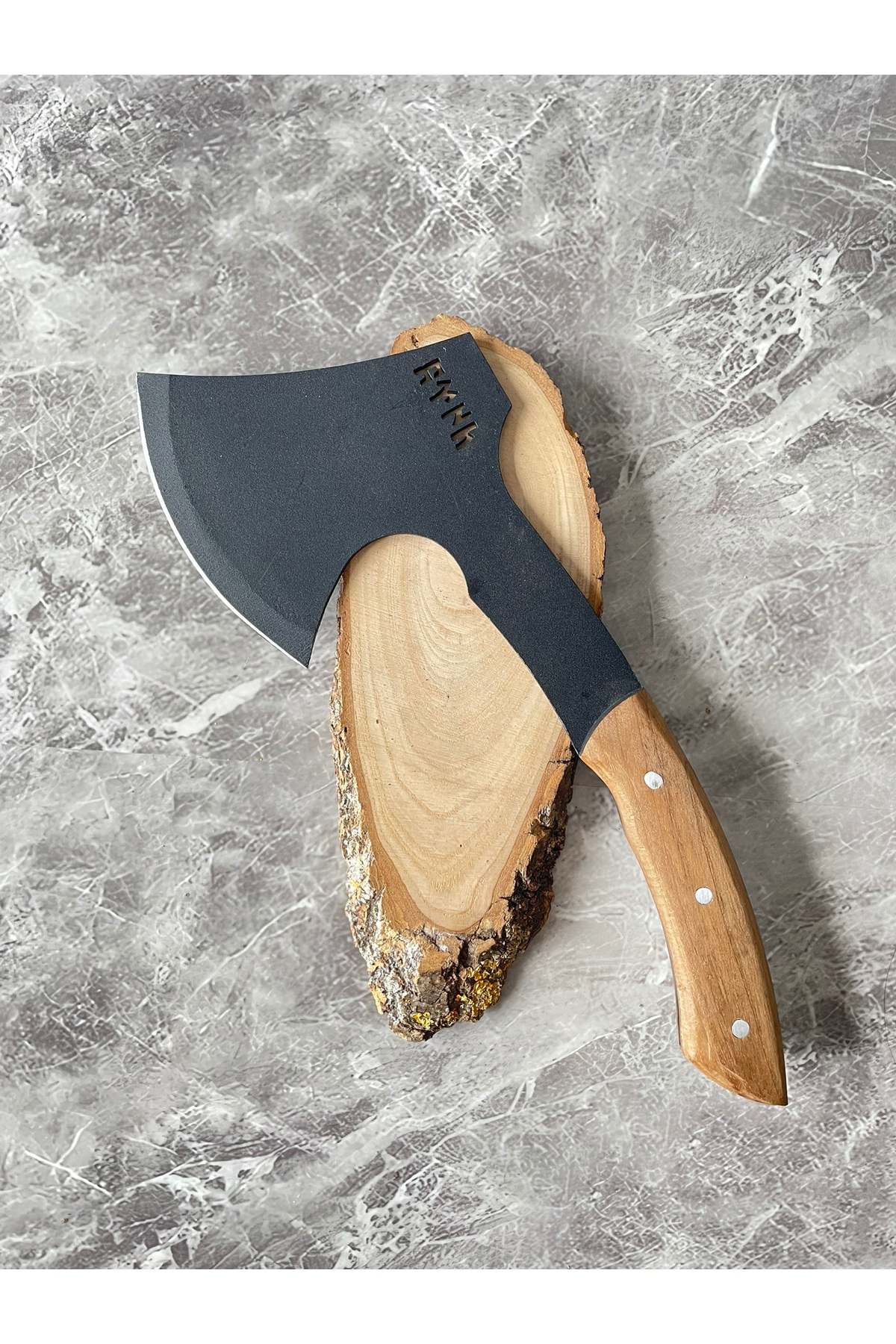 Göktürkçe Yazılı Karbon Çelik Ceviz Kabzeli Kılıflı El Yapımı Kam