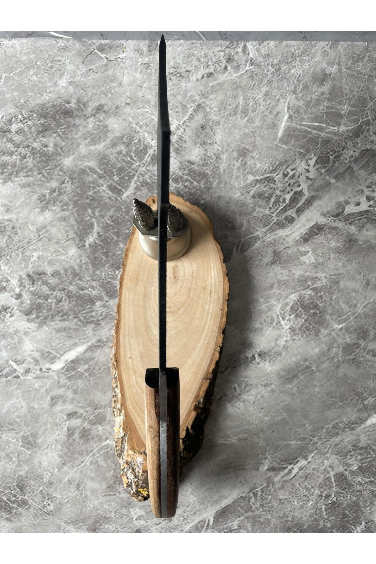 Göktürkçe Yazılı Karbon Çelik Ceviz Kabzeli Kılıflı El Yapımı Kam