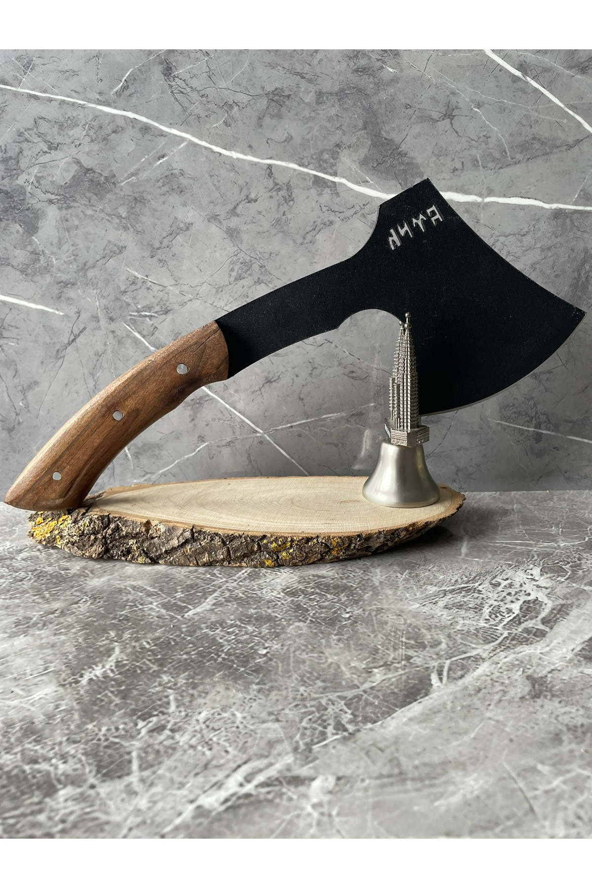 Göktürkçe Yazılı Karbon Çelik Ceviz Kabzeli Kılıflı El Yapımı Kam