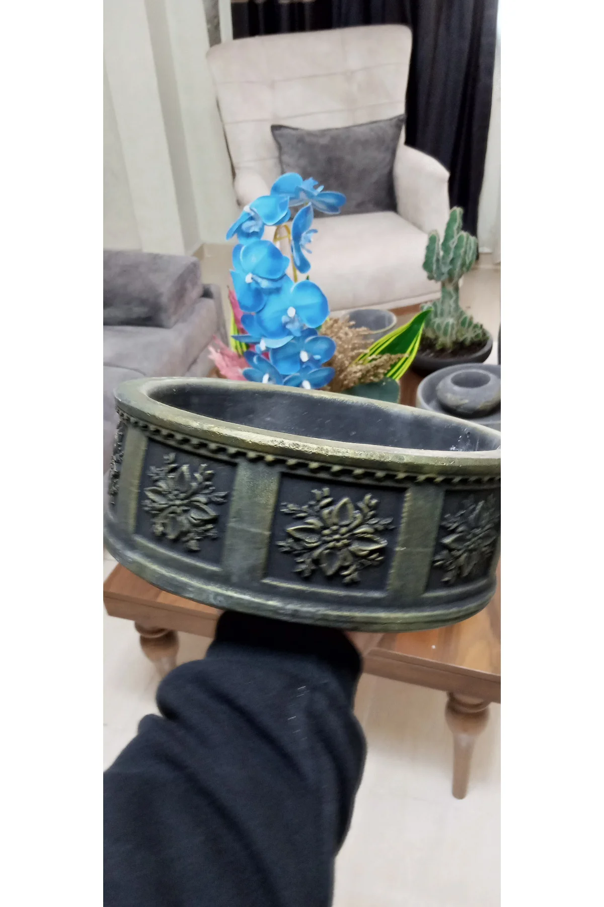 Gold desenli eskitme beton saksı 23*10 cm suya karşı 50 yıl garan