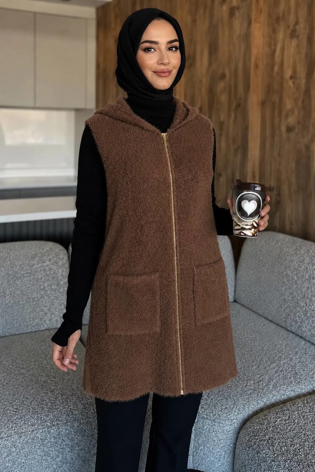Gold Fermuarlı Kapşonlu Kadın Sakal Yelek 80 cm