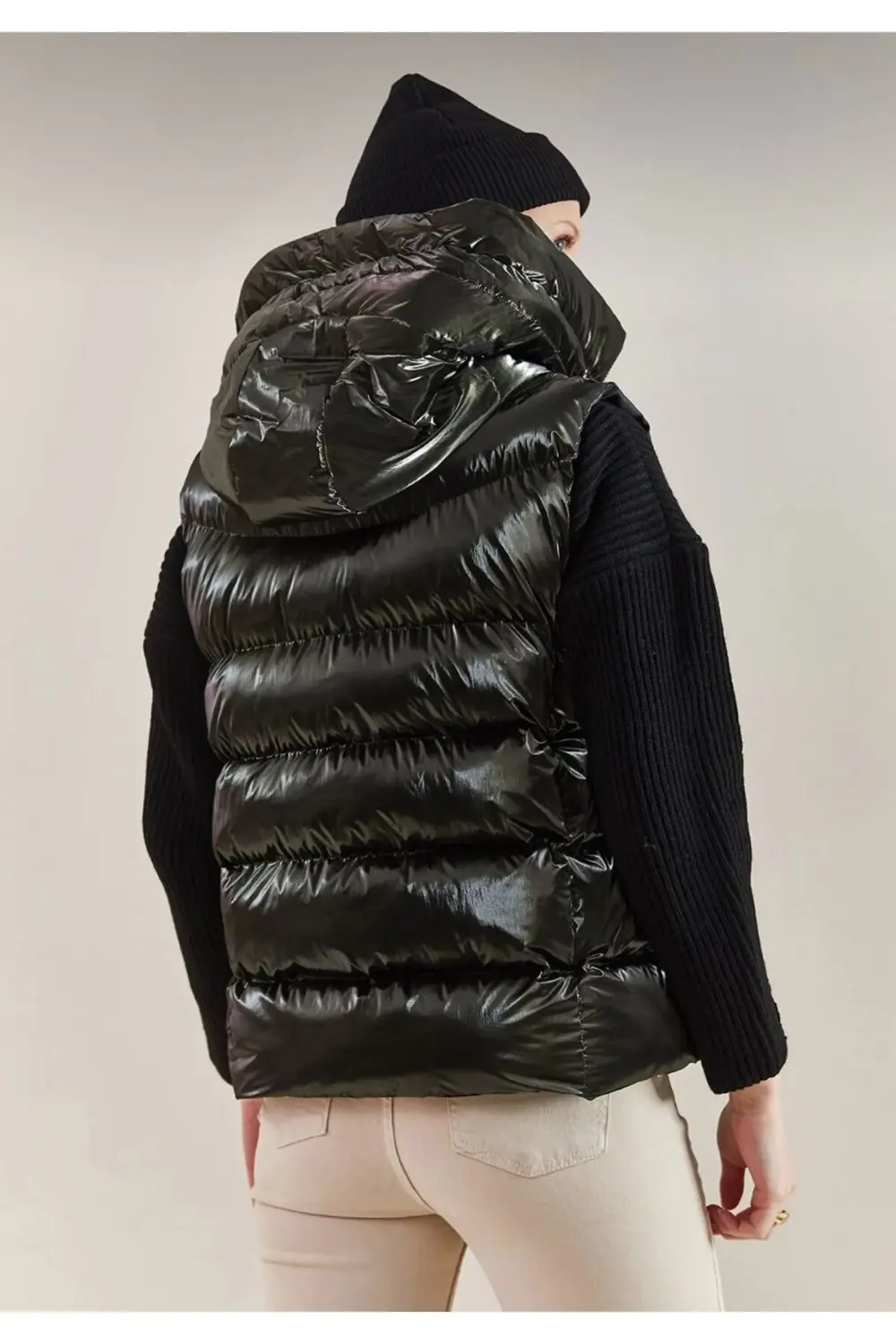 Moda Armanc Gold Fermuarlı Kapüşonlu Siyah Şişme Yelek