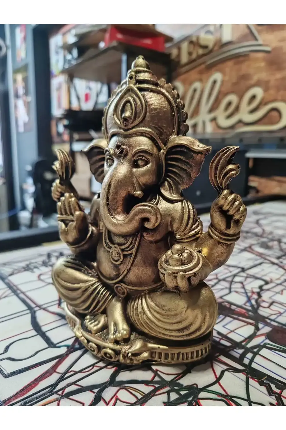 Gold Ganesha Heykeli – Altın Eskitme Hindu Şans ve Bereket Figürü
