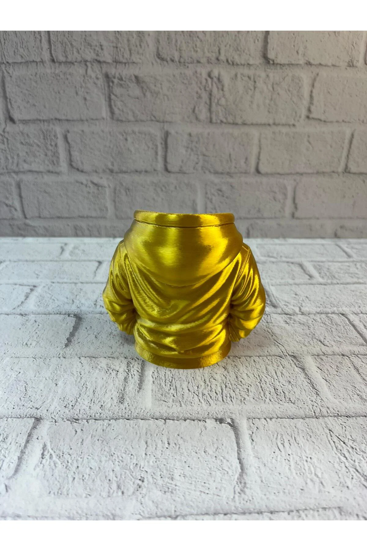 Gold Hoodie Kalemlik 10x10 cm Masa Üstü Düzenleyici - Lisinya Gold Hoodie Kalemlik 10x10 cm Masa Üstü Düzenleyici - Lisinya