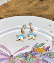 GOLD KAPLAMA BEYAZ MİNELİ YILDIZ VİP KÜPE-VİPKÜ38