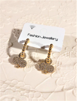 GOLD KAPLAMA ZİRKON TAŞ YONCA FİGÜR VİP SERİ KÜPE-VİPKÜ32 GOLD KAPLAMA ZİRKON TAŞ YONCA FİGÜR VİP SERİ KÜPE-VİPKÜ32