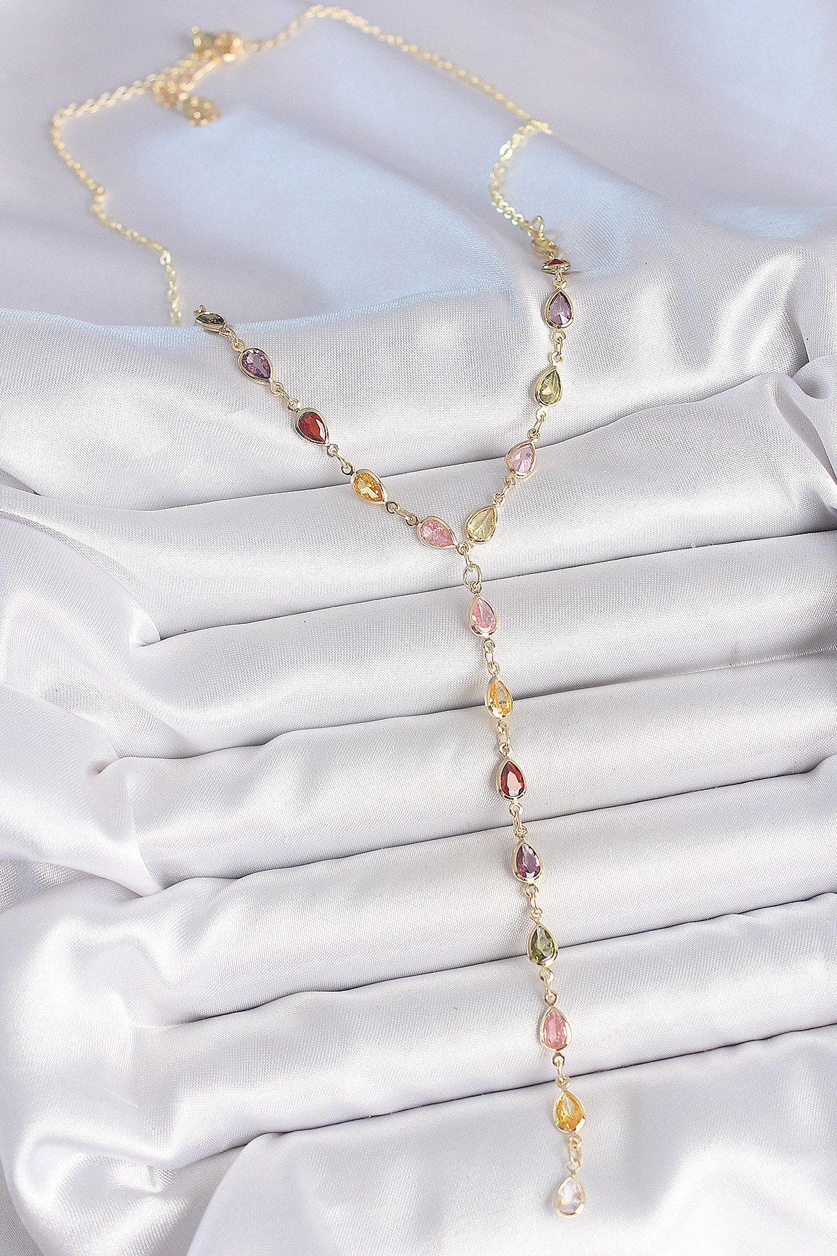 Clariss Gold Karışık Renk Zirkon Taşlı Y Pirinç Kolye