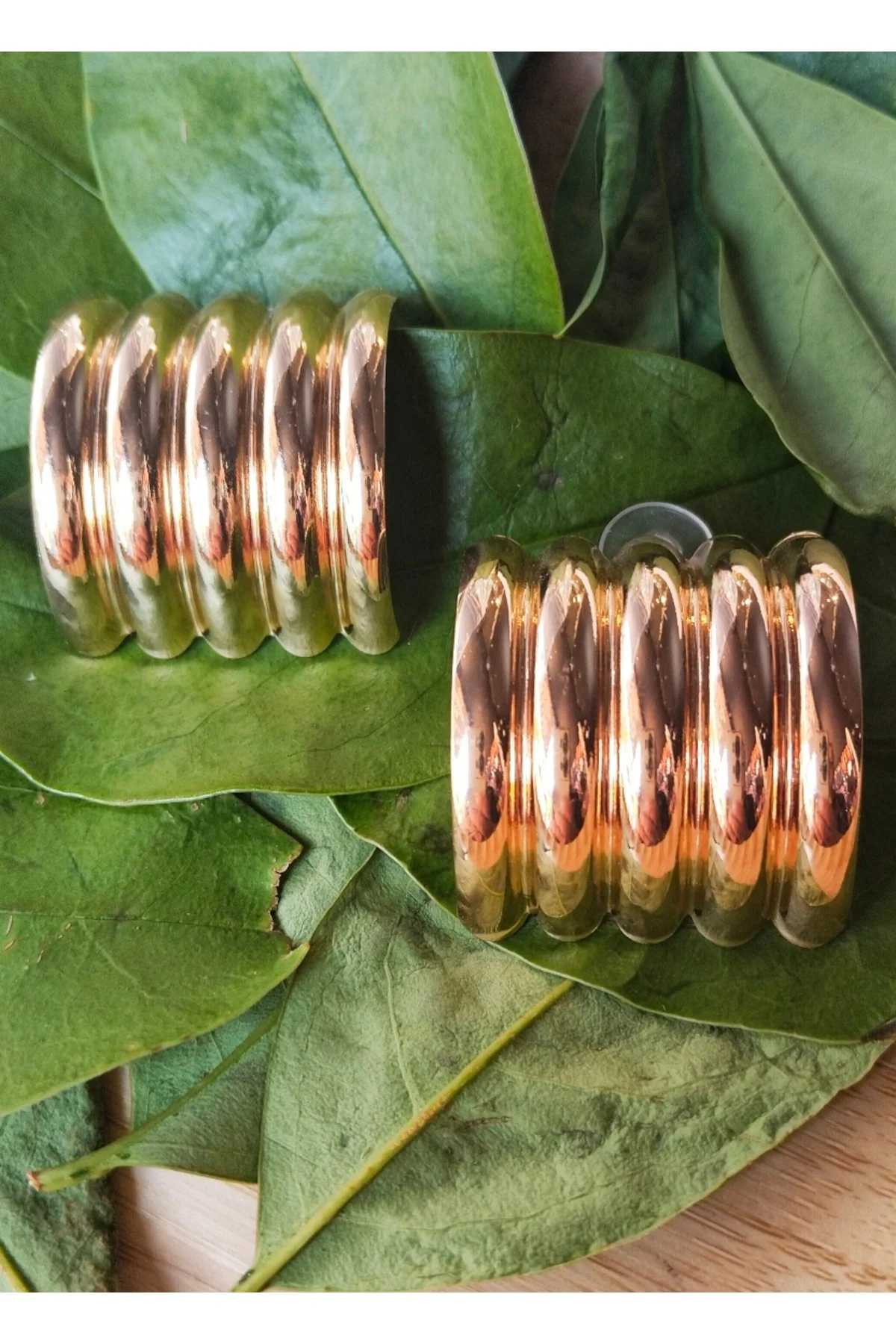 Gold Lüks Gösterişli Figürlü Büyük Küpe