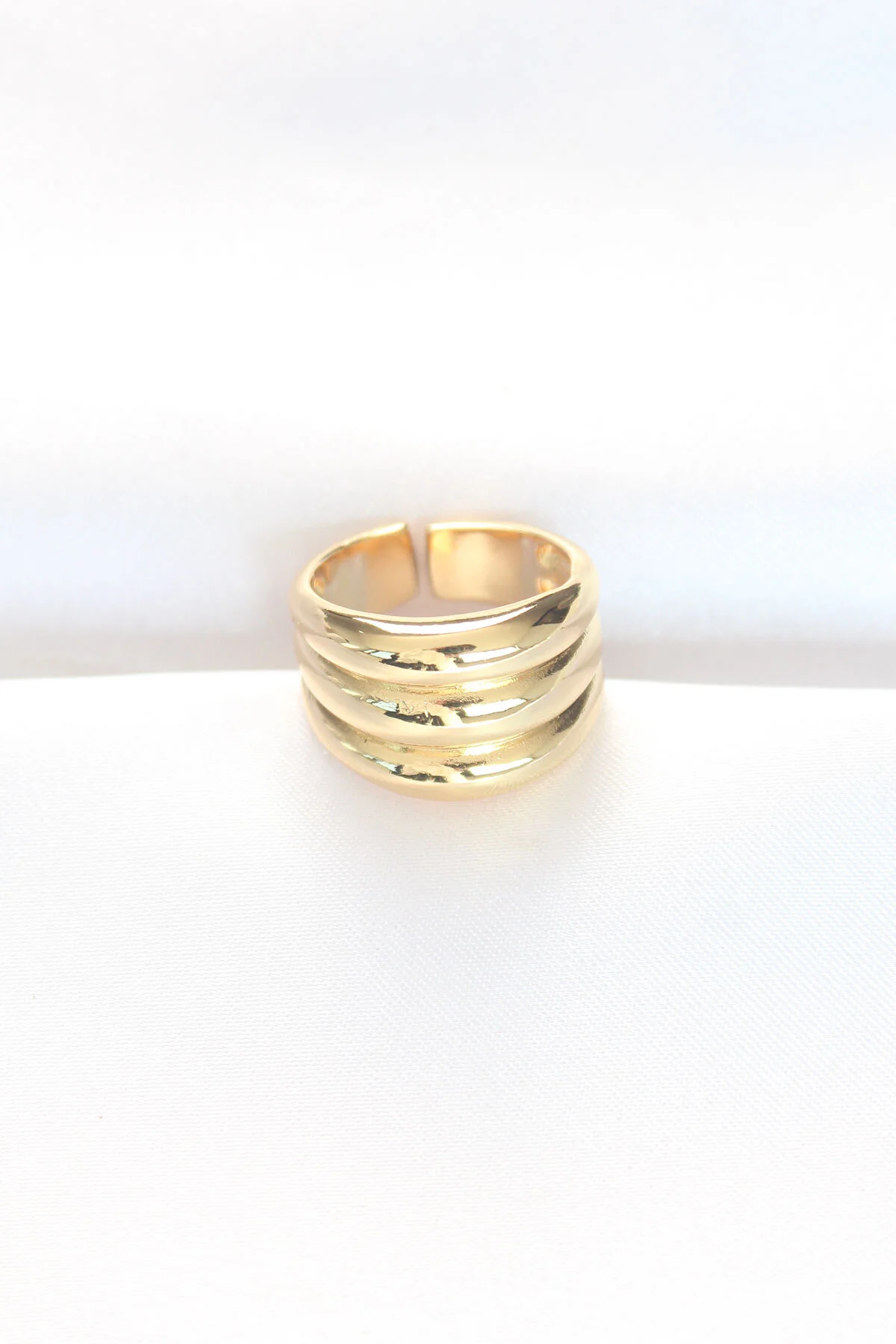 Gold Renk Ayarlanabilir Çizgili Bombe Yüzük - Lisinya