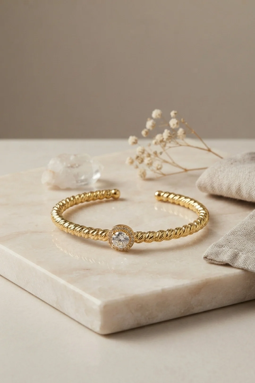 Gold Renk Dorika Model Yuvarlak Zirkon Taşlı Kadın Bileklik Fiyatı, Yorumları ve Özellikleri