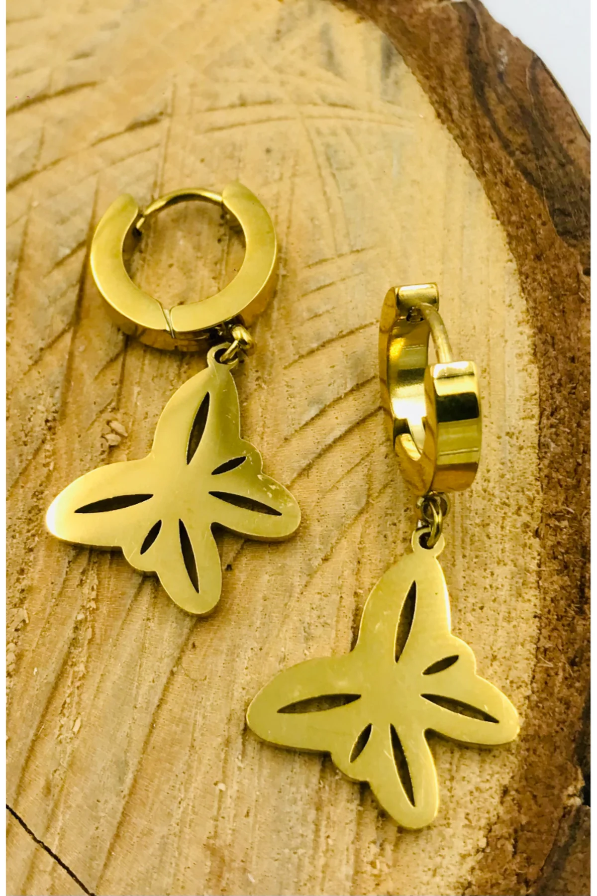 Gold Renk Figürlü Çelik Küpe