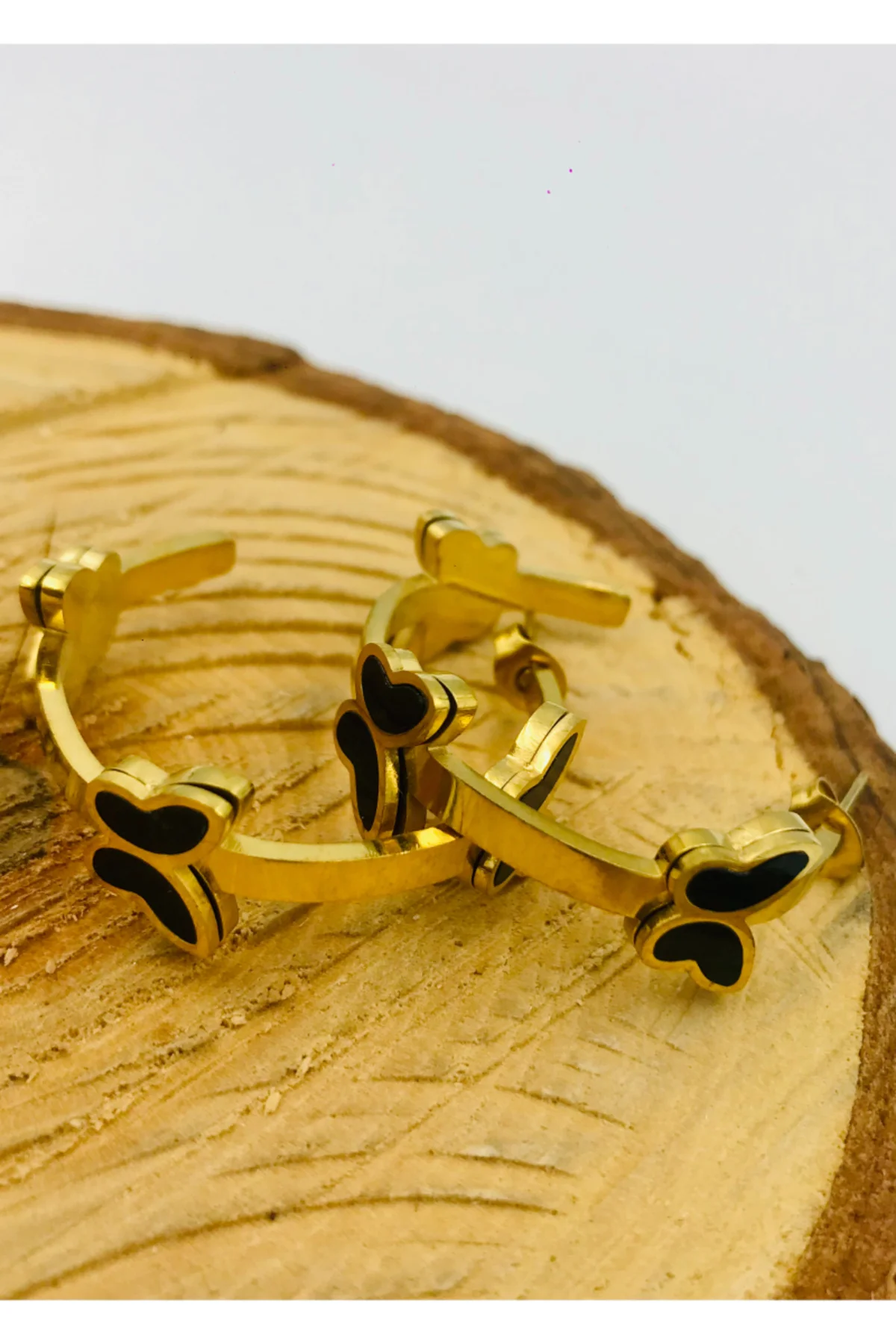 Gold Renk Figürlü Çelik Küpe