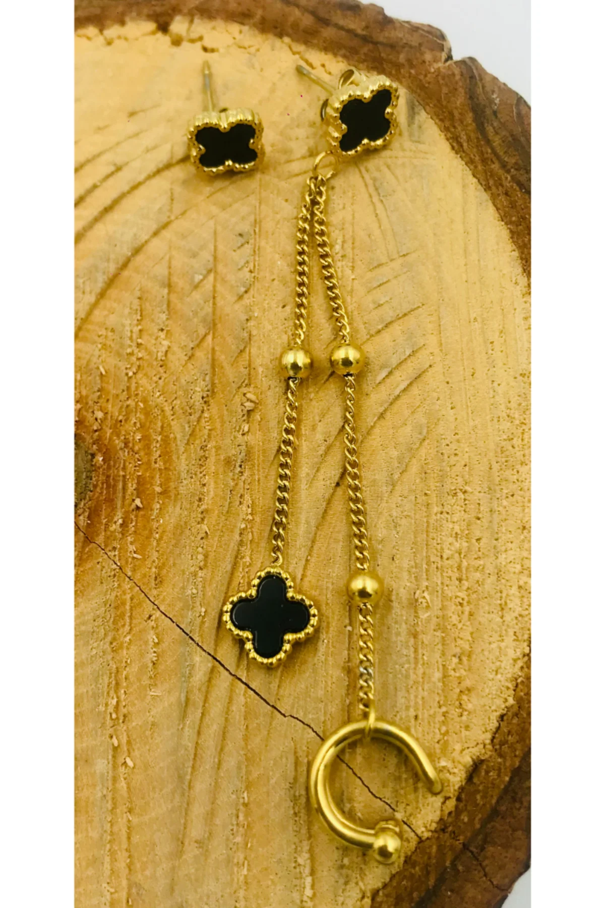 Gold Renk Figürlü Çelik  Küpe