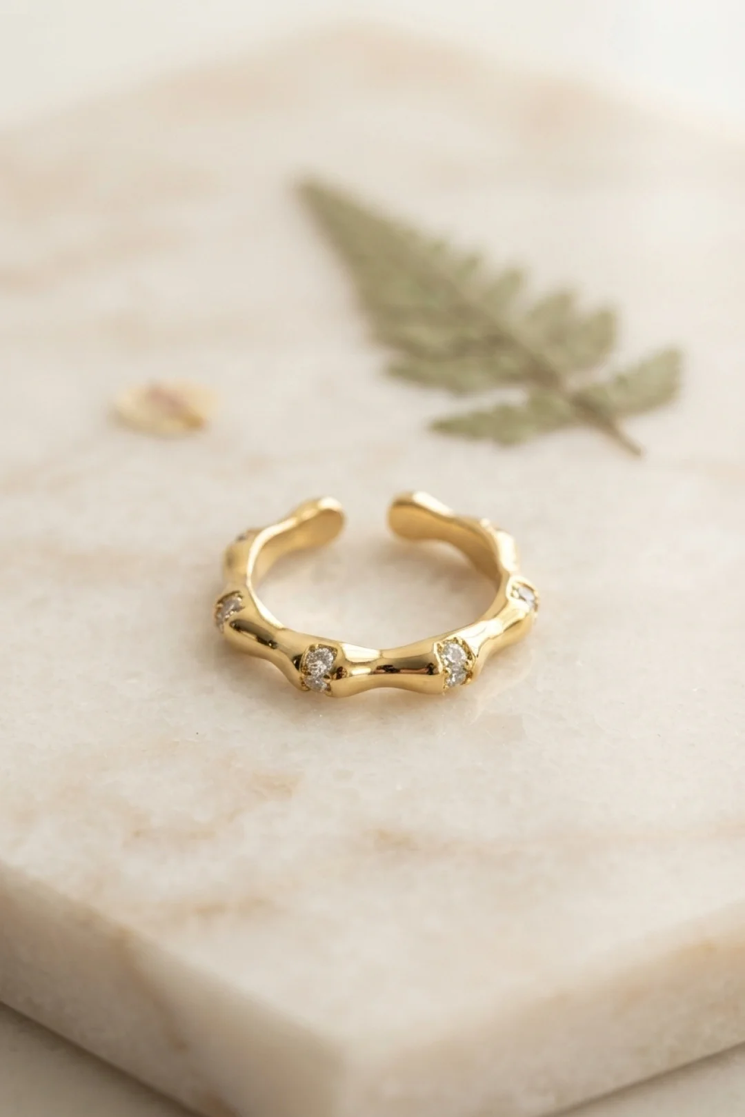 Gold Renk Kemik Model Zirkon Taşlı Kadın Yüzük TJ-BYK4237 Gold Renk Kemik Model Zirkon Taşlı Kadın Yüzük TJ-BYK4237