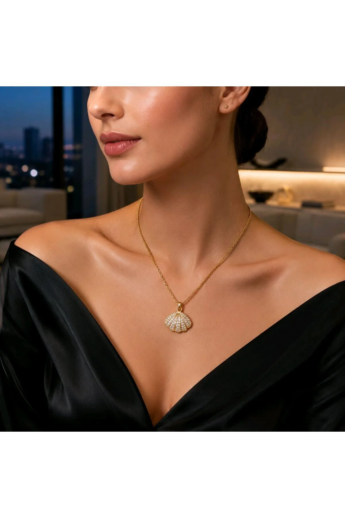 Gold Renk Lüks Açılan İstiritye Figürlü Gösterişli Kolye