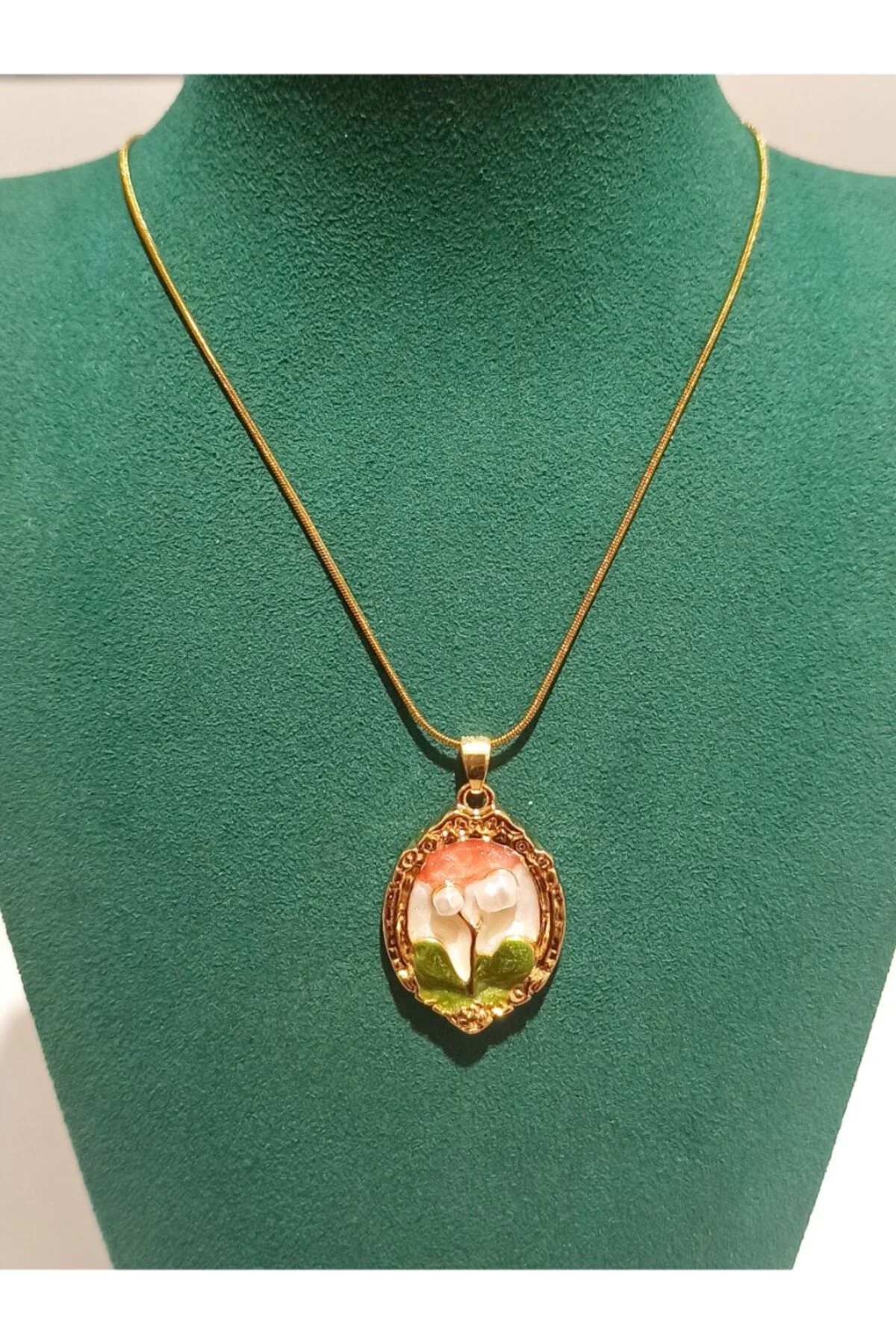 Gold Renk Lüks Figürlü Gösterişli Kolye