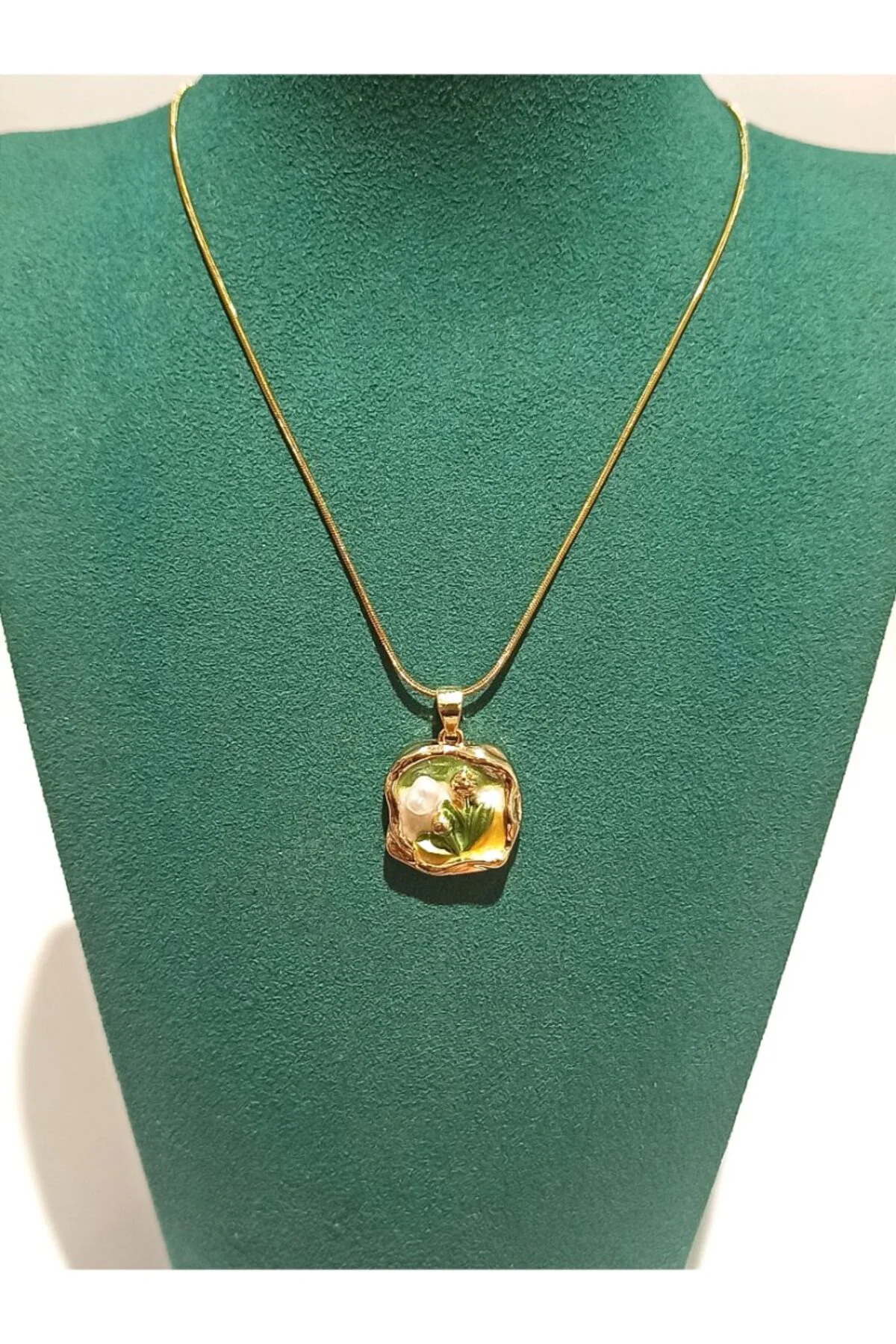 Gold Renk Lüks Figürlü Gösterişli Kolye