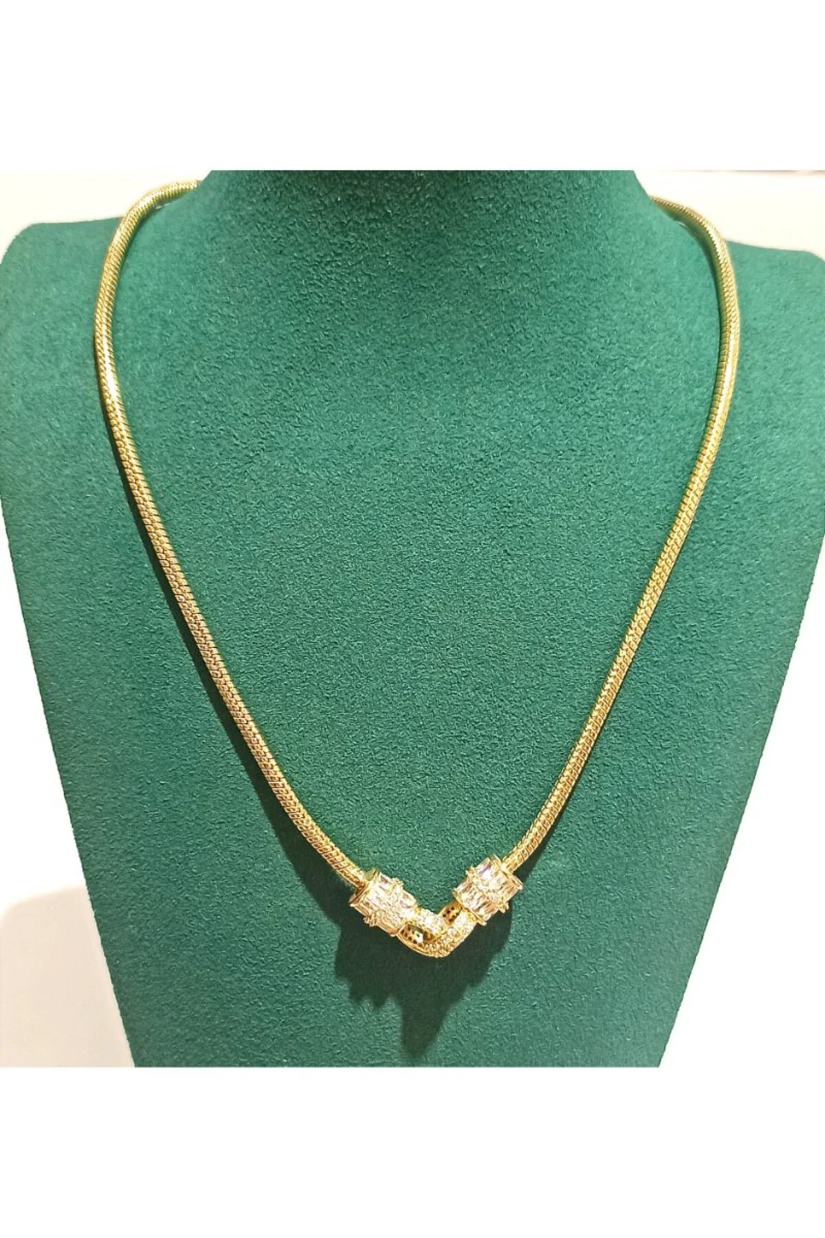 Gold Renk Lüks Figürlü Gösterişli Taşlı Kolye