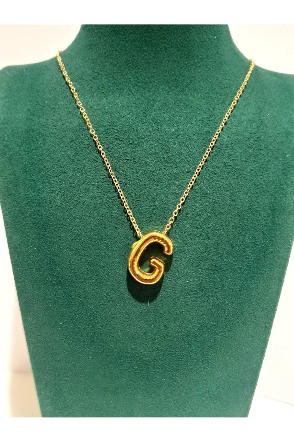 Gold Renk Lüks Figürlü Gösterişli Harf Kolye