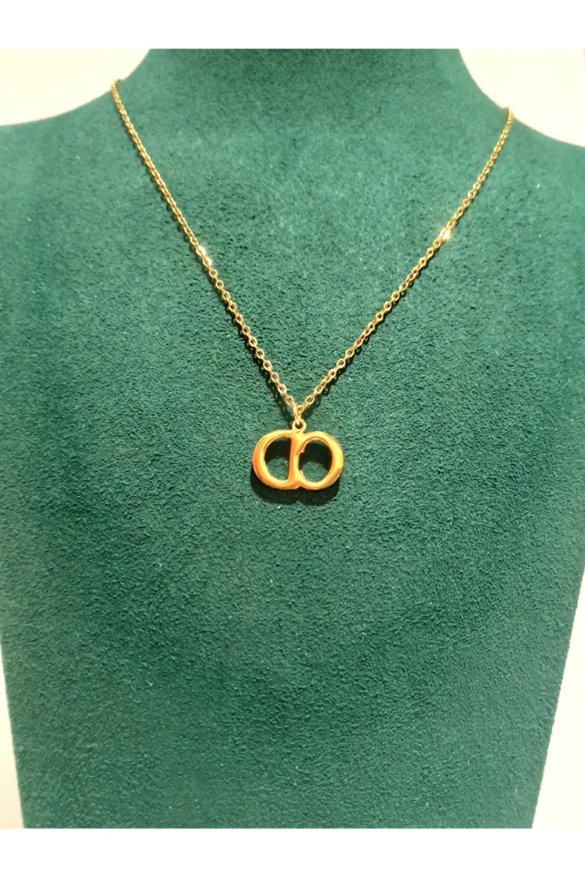 Gold Renk Lüks Figürlü Gösterişli Harf Kolye