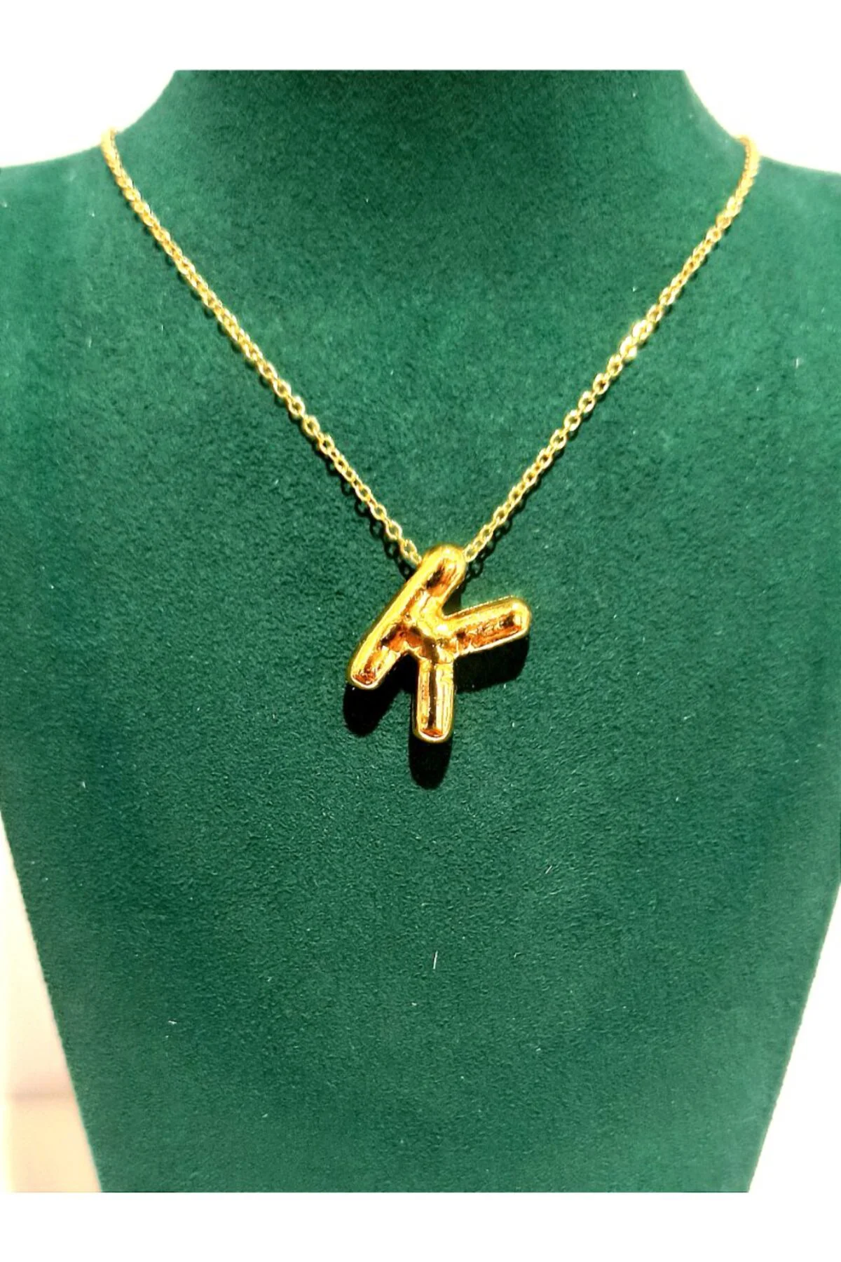 Gold Renk Lüks Figürlü Gösterişli Harf Kolye