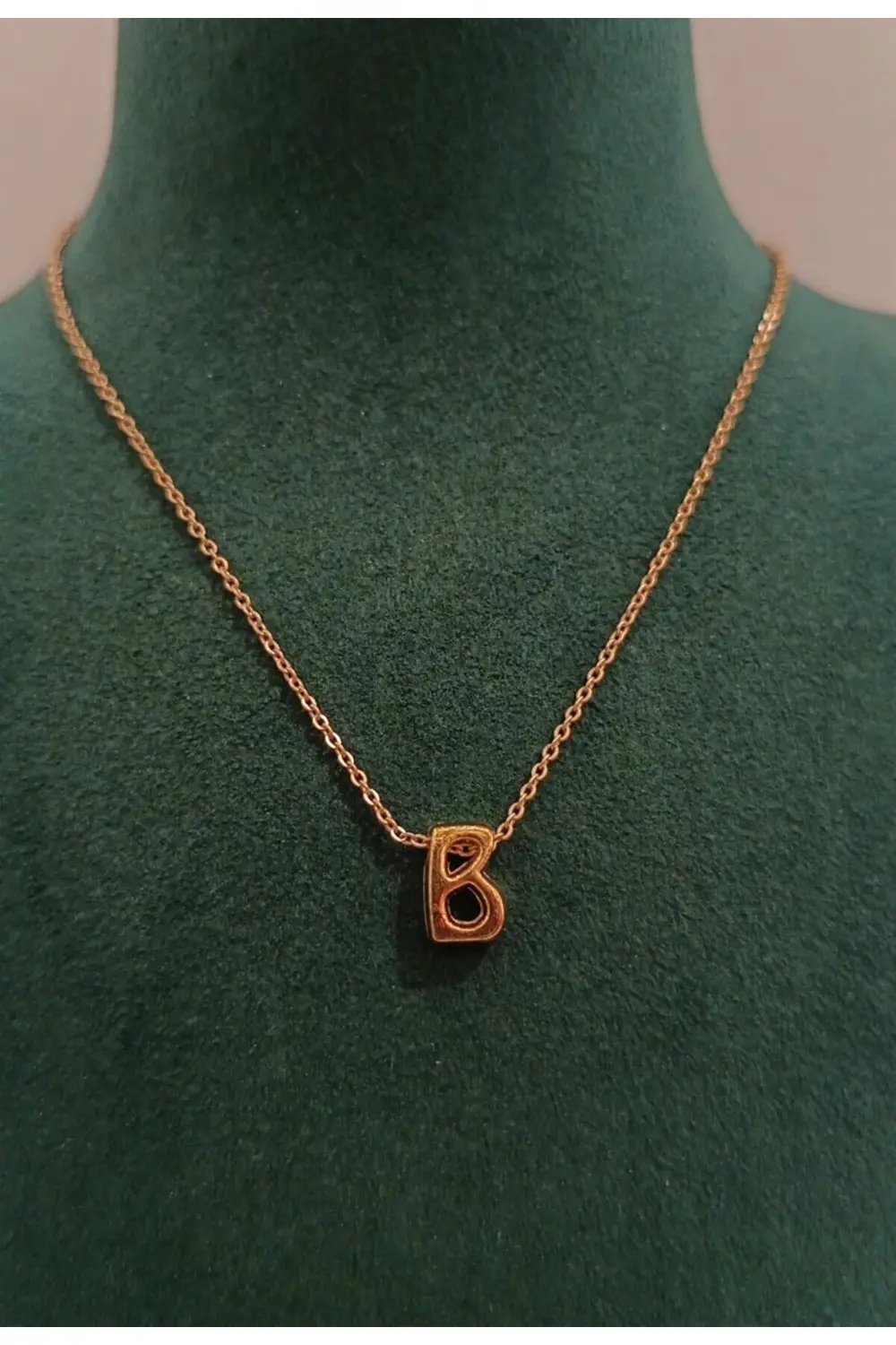 Gold Renk Lüks Figürlü Gösterişli Harf Kolye