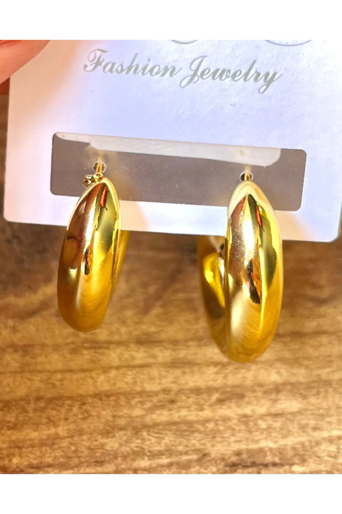 Gold Renk Lüks Gösterişli Figürlü Küpe