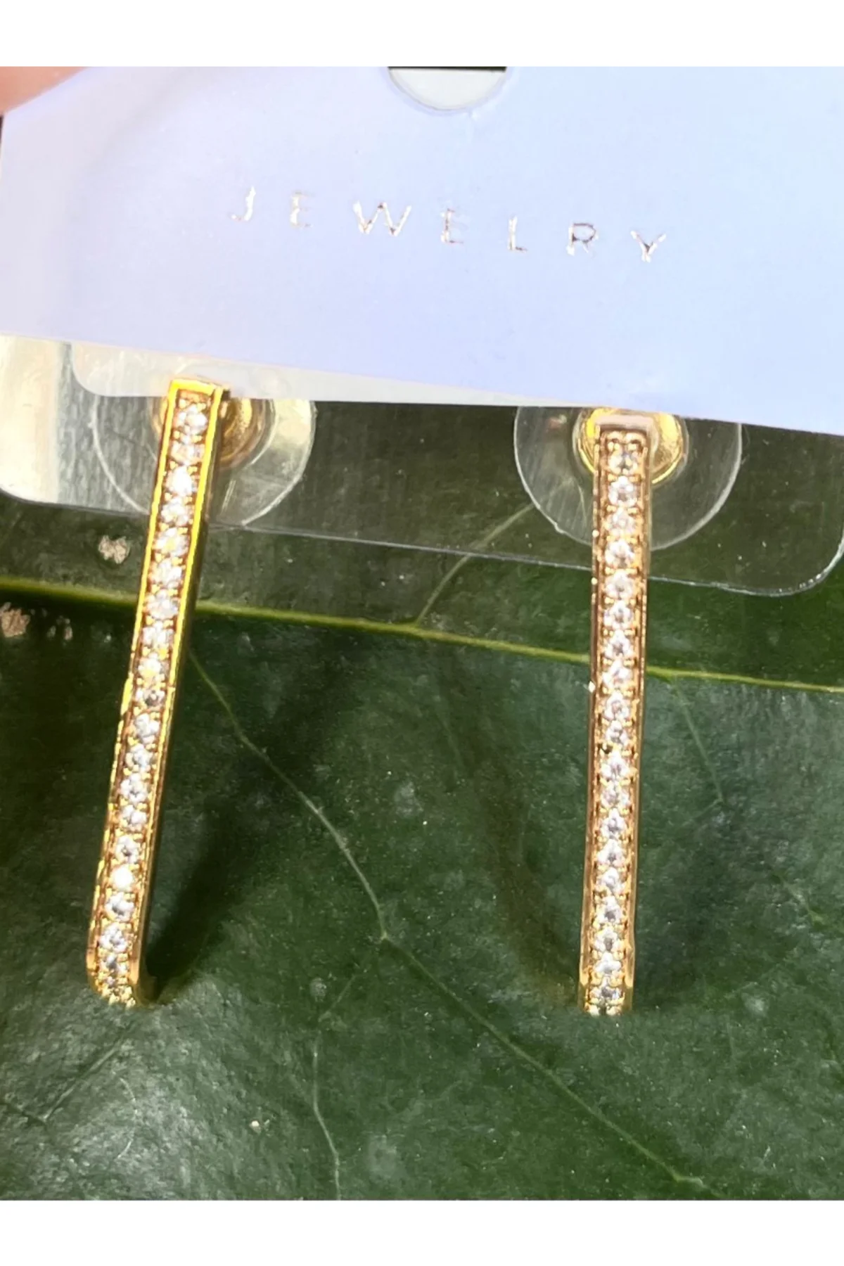Gold Renk Lüks Gösterişli Figürlü Küpe