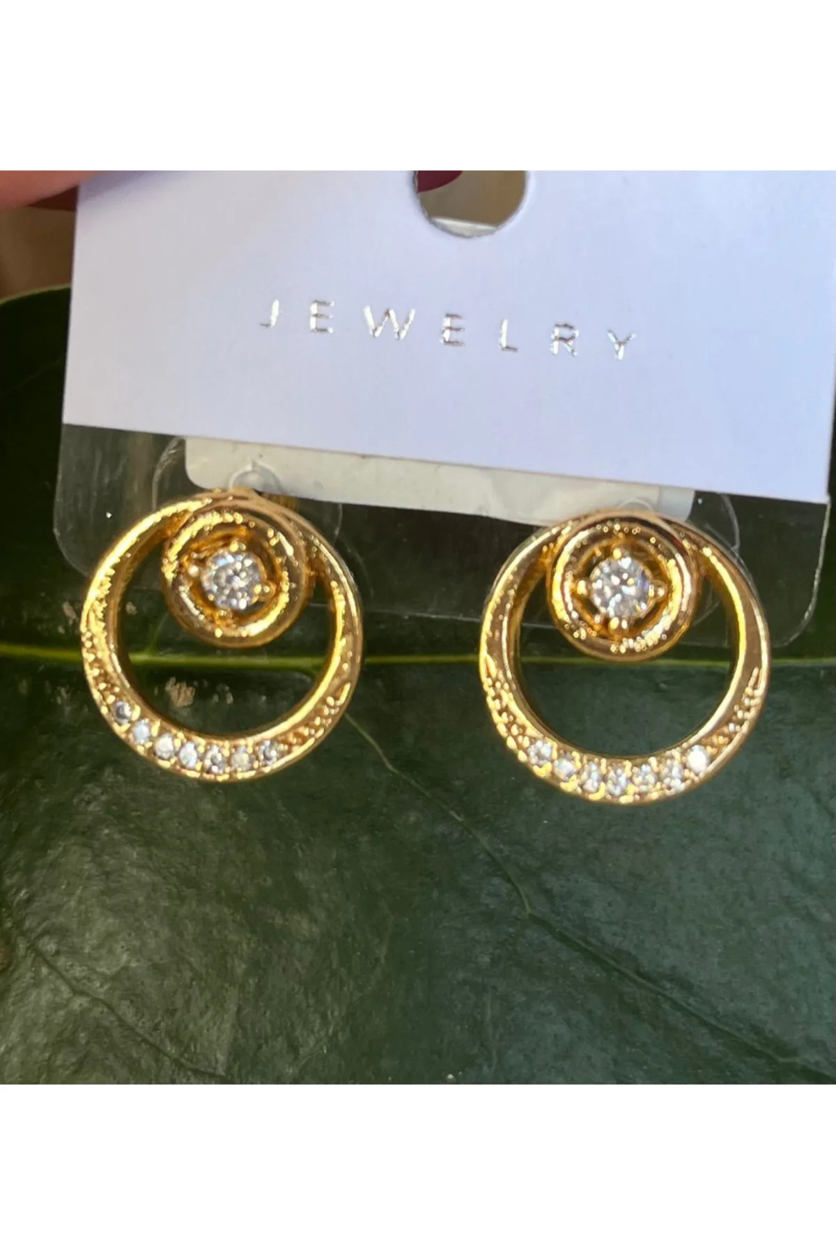 Gold Renk Lüks Gösterişli Figürlü Küpe