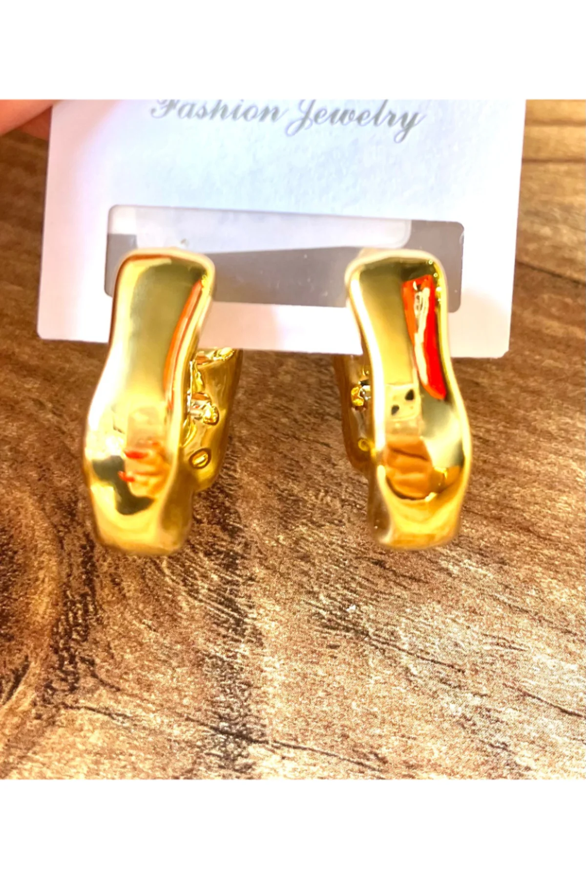Gold Renk Lüks Gösterişli Figürlü Küpe