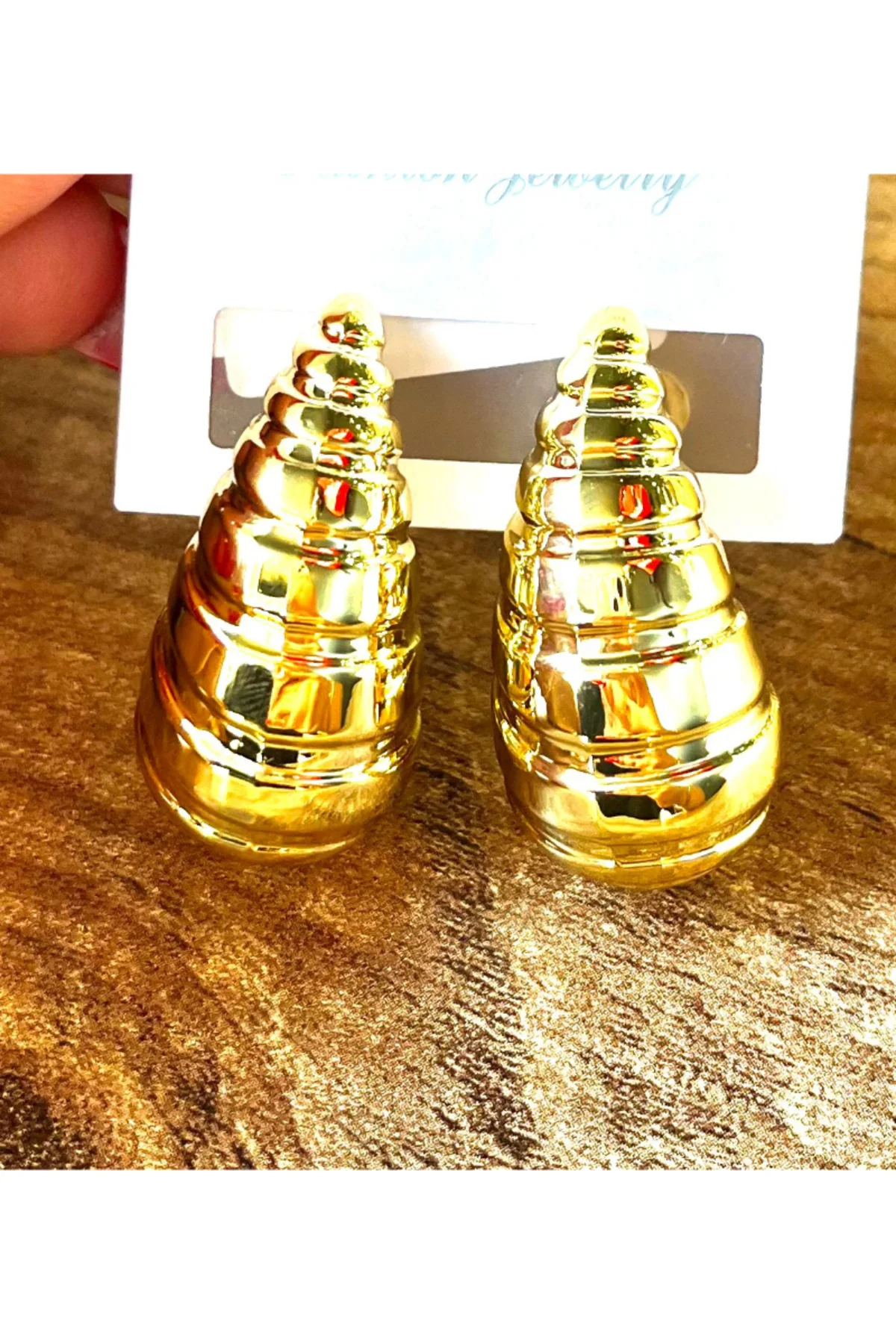 Gold Renk Lüks Gösterişli Büyük Damla Model Küpe