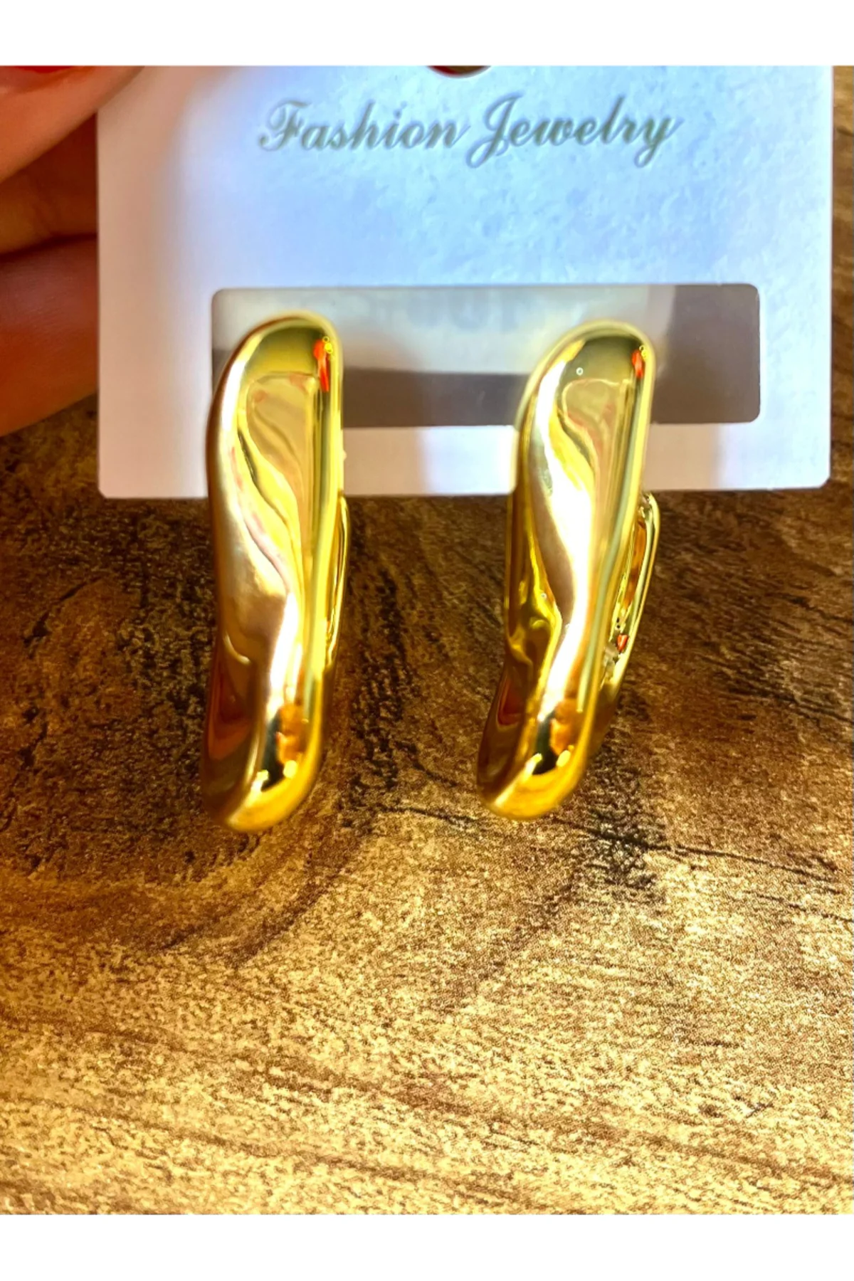 Gold Renk Lüks Gösterişli Figürlü Küpe